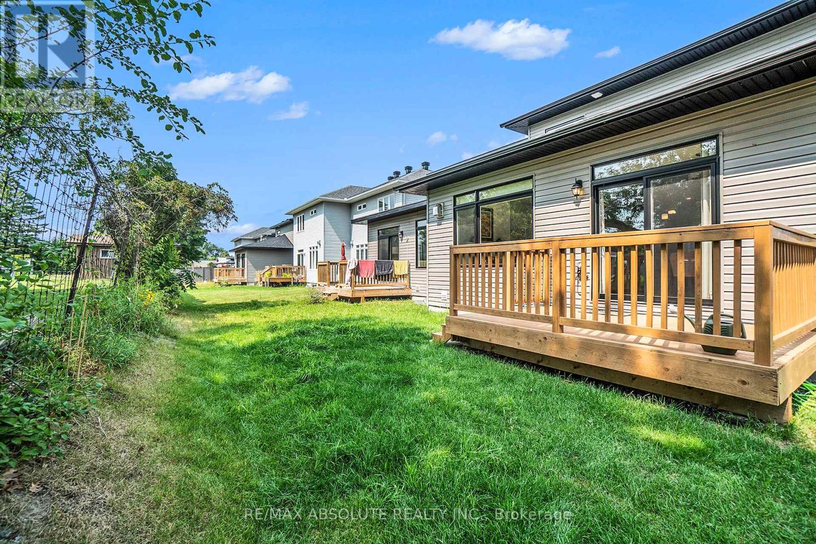 29 Mac Beattie Drive S, Arnprior, ON - Outdoor With Deck Patio Veranda