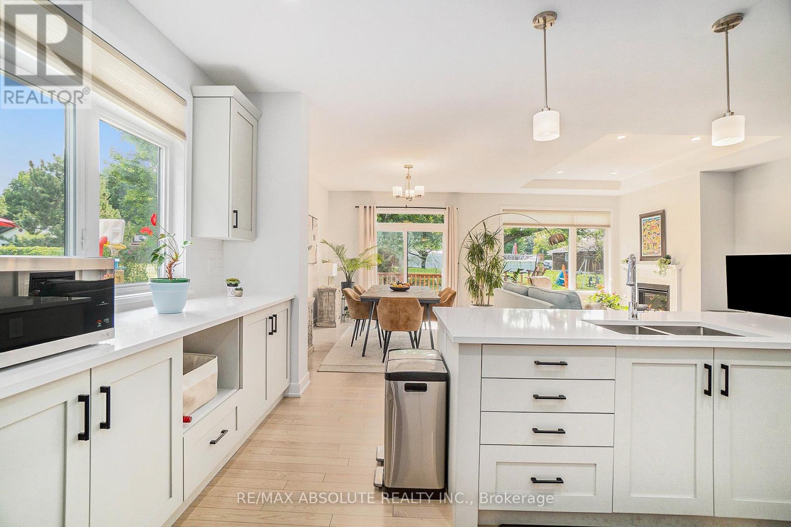 29 Mac Beattie Drive S, Arnprior, ON - Indoor Photo Showing Kitchen