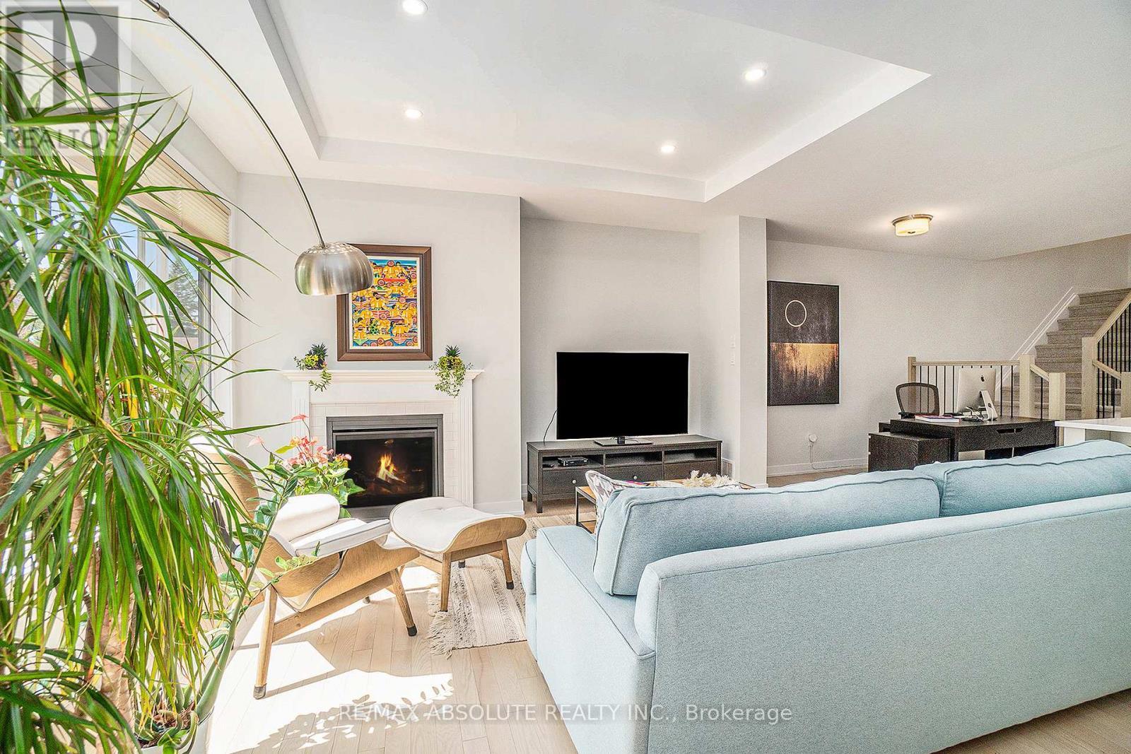 29 Mac Beattie Drive S, Arnprior, ON - Indoor Photo Showing Living Room With Fireplace