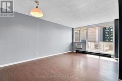 Wall of windows/sliding door -