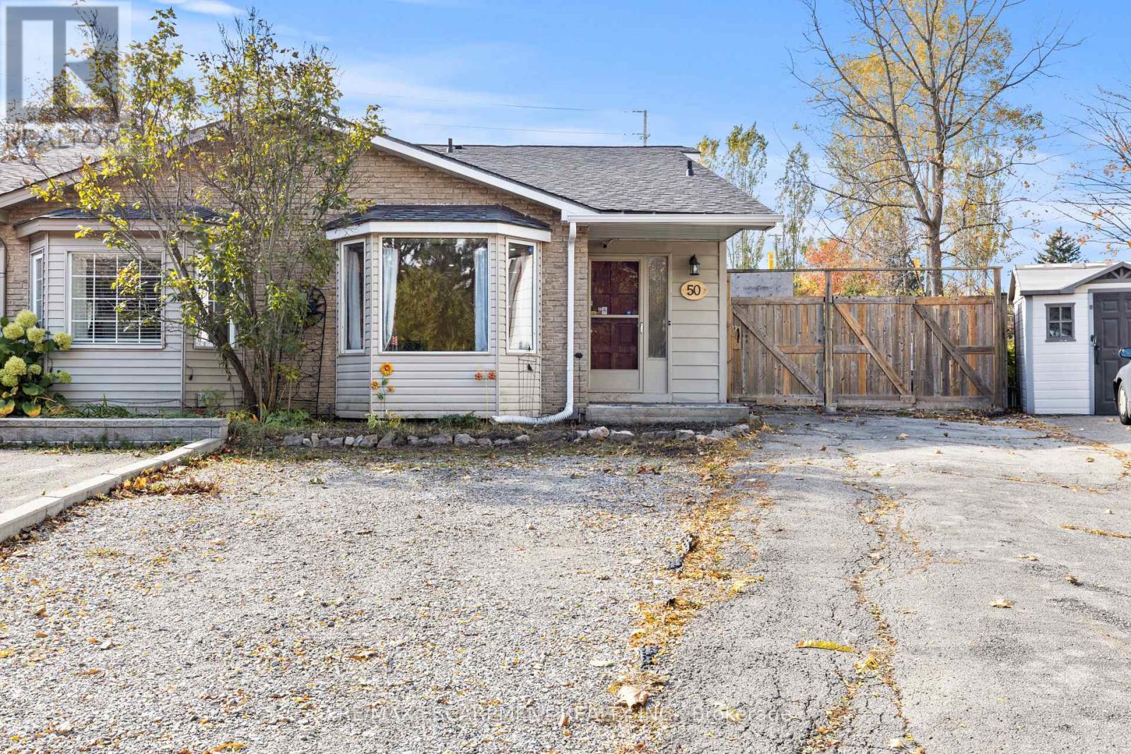 50 Gledhill Crescent, Hamilton, ON - Outdoor