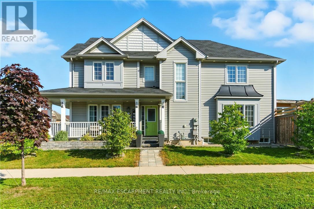 7764 Sycamore Drive, Niagara Falls, ON - Outdoor With Deck Patio Veranda With Facade