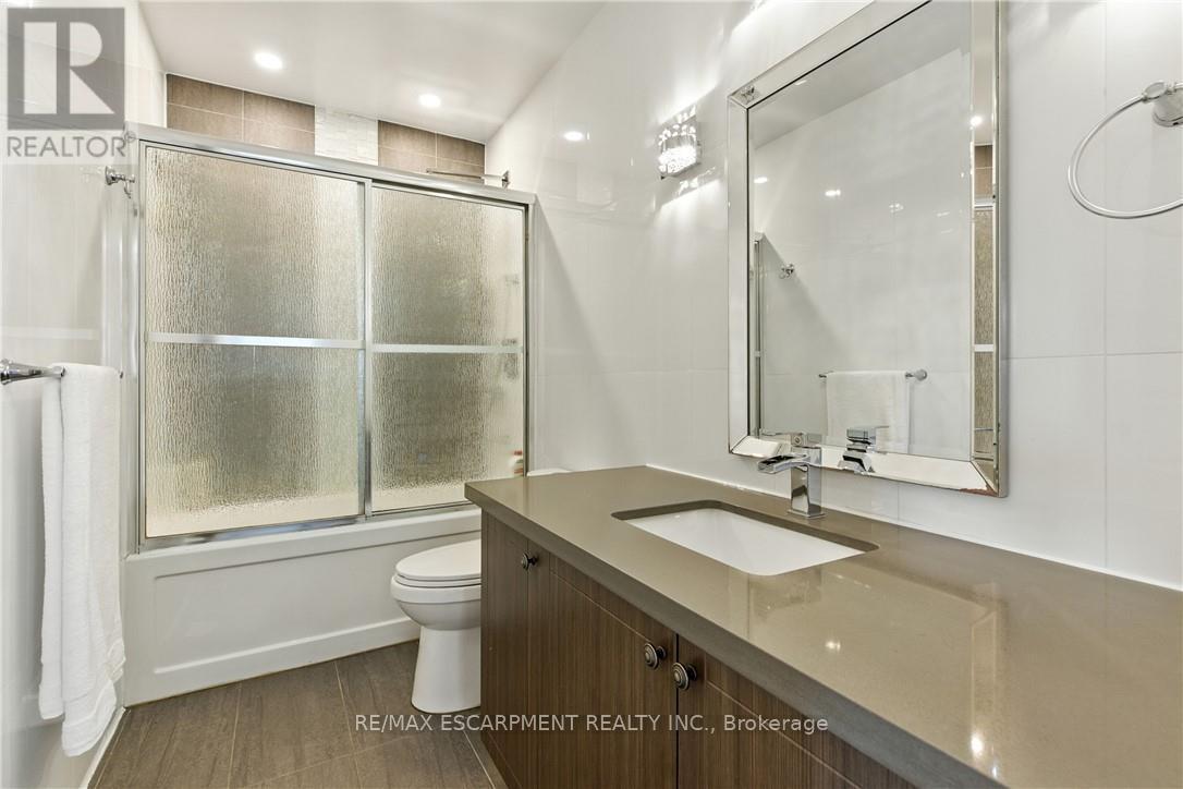 7764 Sycamore Drive, Niagara Falls, ON - Indoor Photo Showing Bathroom