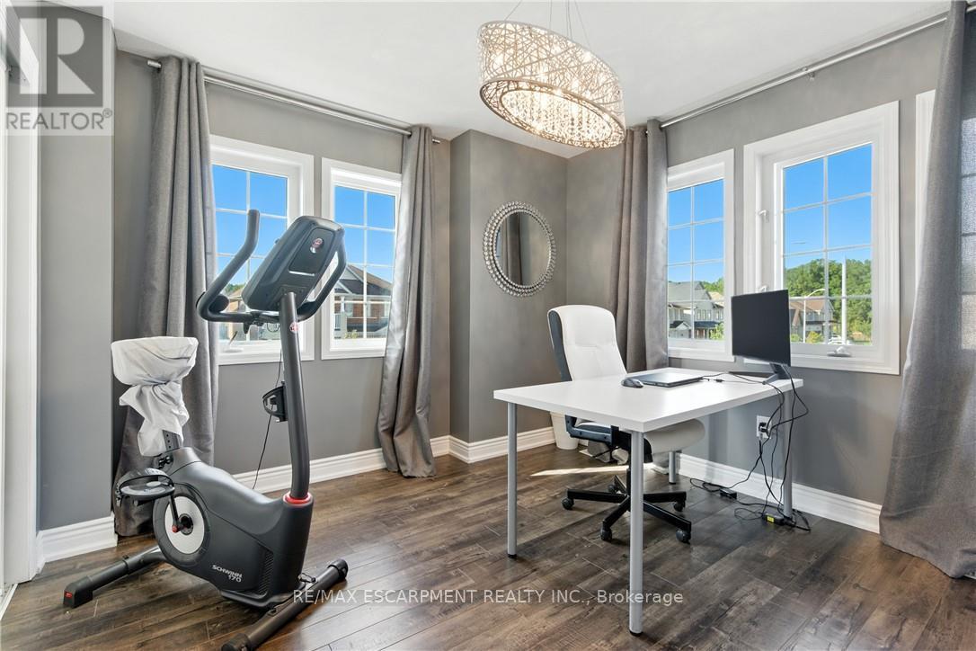 7764 Sycamore Drive, Niagara Falls, ON - Indoor Photo Showing Office