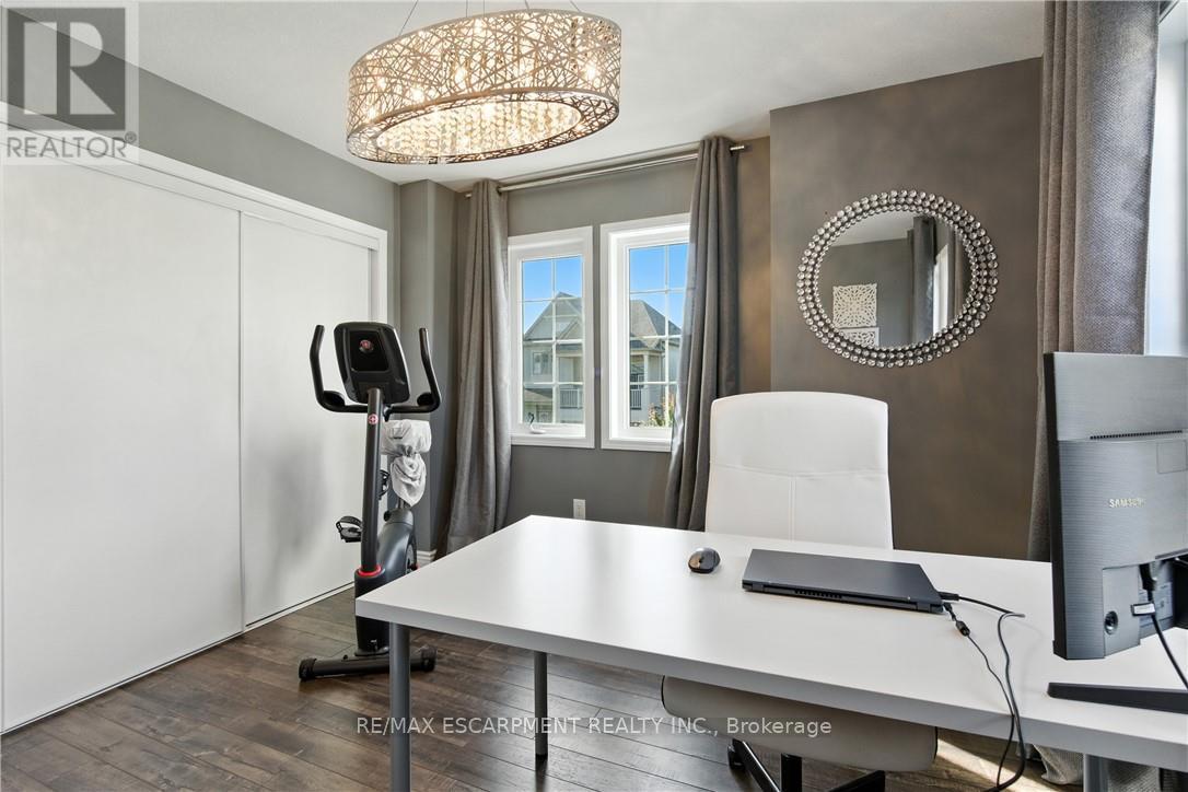 7764 Sycamore Drive, Niagara Falls, ON - Indoor Photo Showing Office