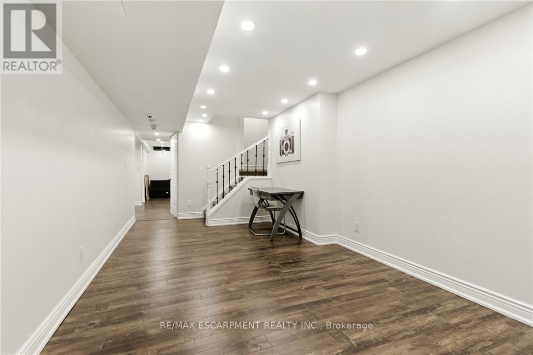 7764 Sycamore Drive, Niagara Falls, ON - Indoor Photo Showing Other Room