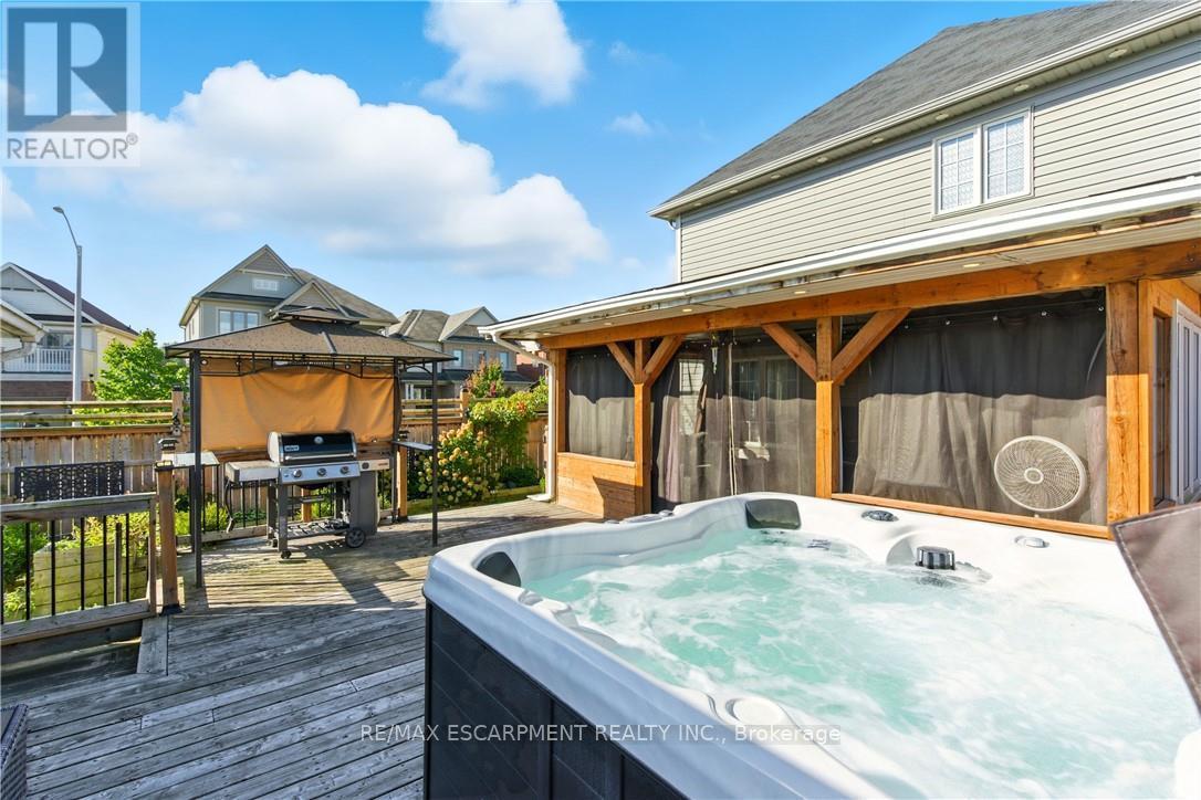 7764 Sycamore Drive, Niagara Falls, ON - Outdoor With Deck Patio Veranda