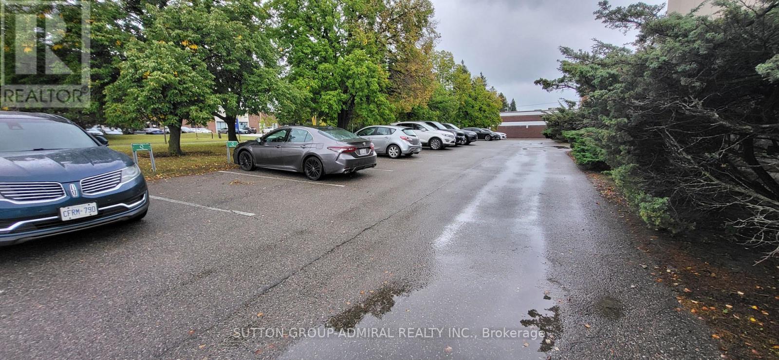 215 Dolomite Drive, Toronto, ON