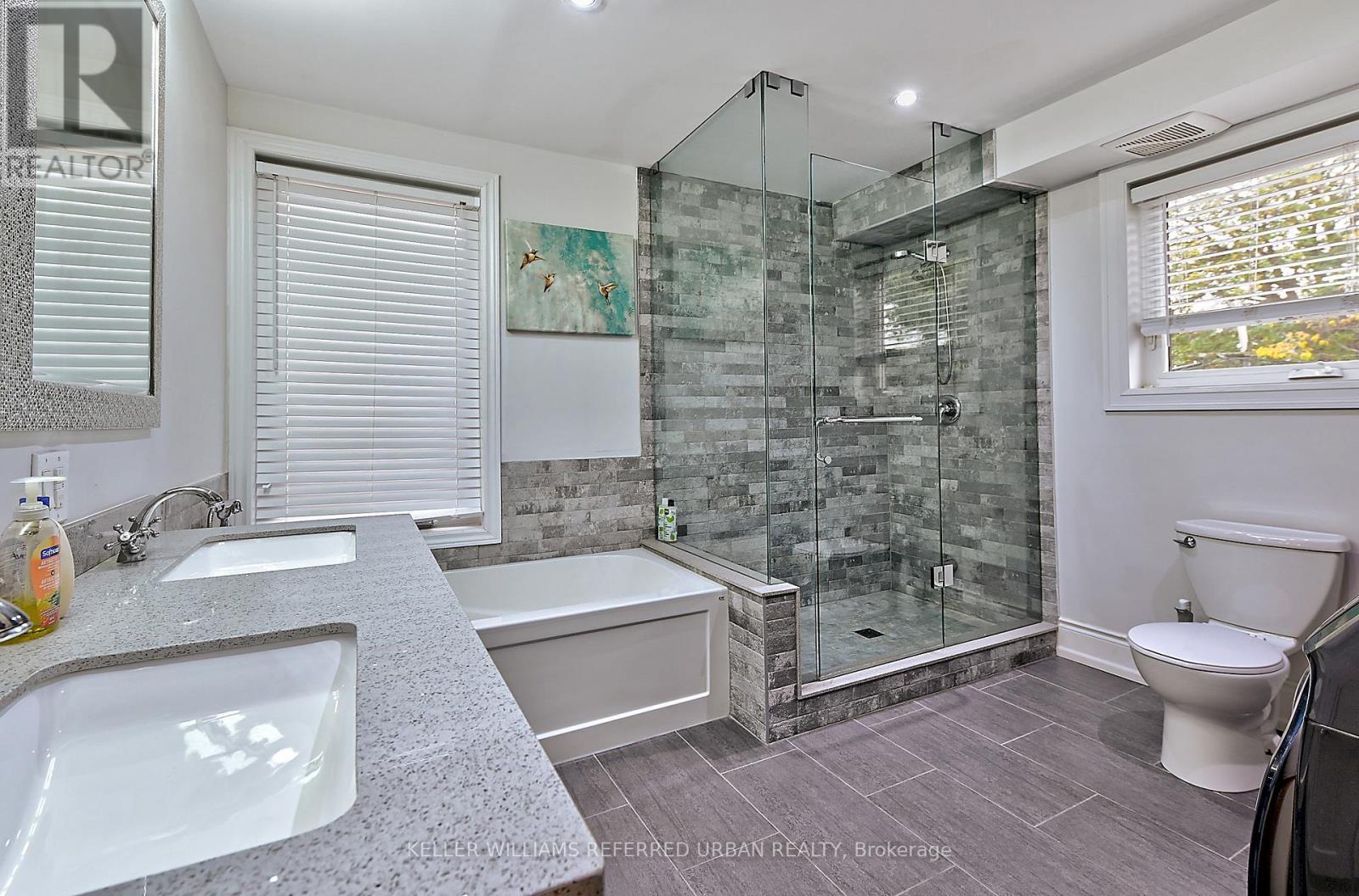 A - 48 Lansdowne Avenue, Toronto, ON - Indoor Photo Showing Bathroom