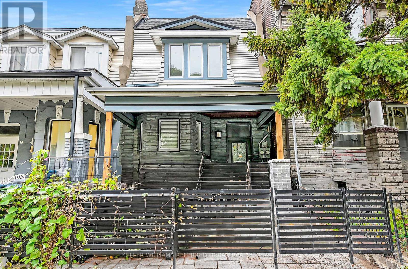 A - 48 Lansdowne Avenue, Toronto, ON - Outdoor With Facade