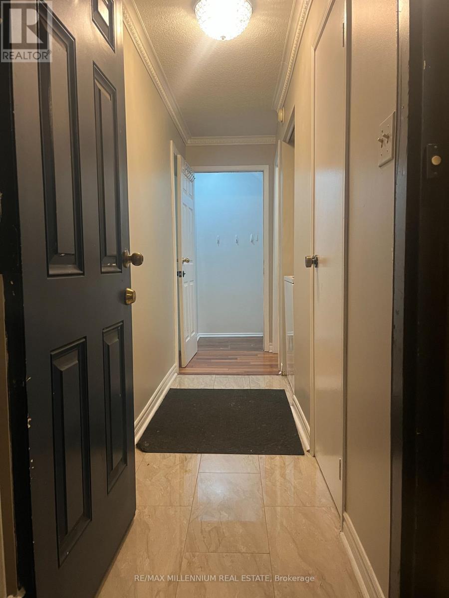 Bsmt - 18 Junewood Crescent, Brampton, ON - Indoor Photo Showing Other Room