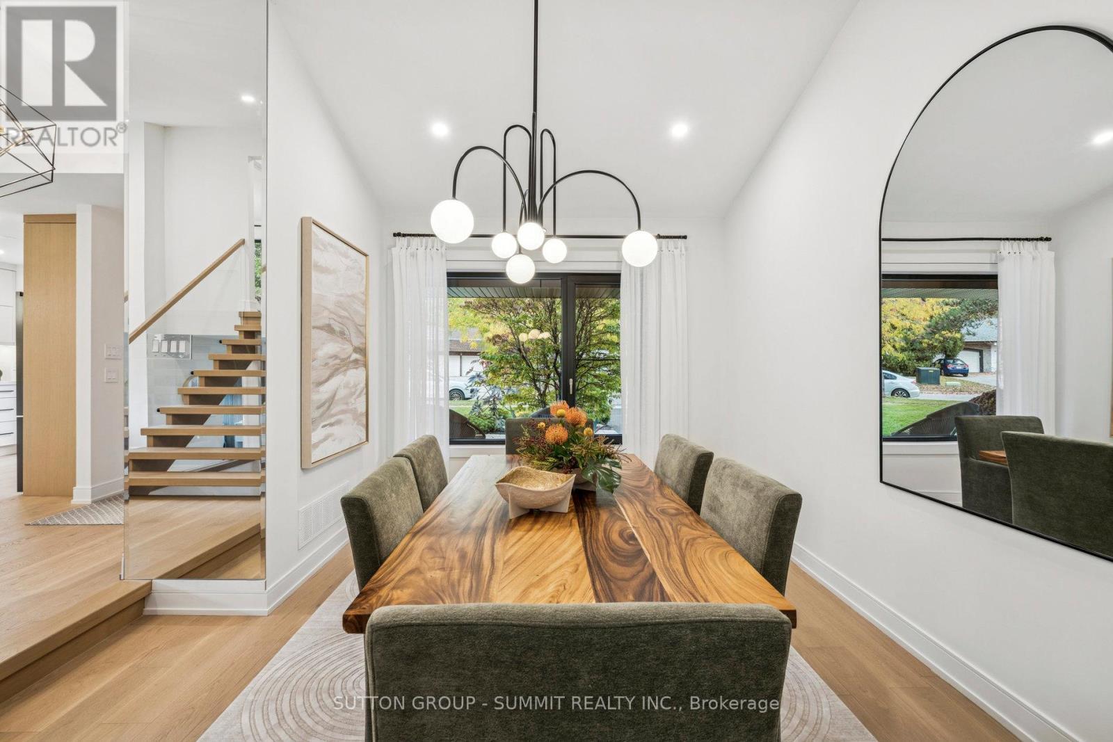 1688 Missenden Crescent, Mississauga, ON - Indoor Photo Showing Dining Room