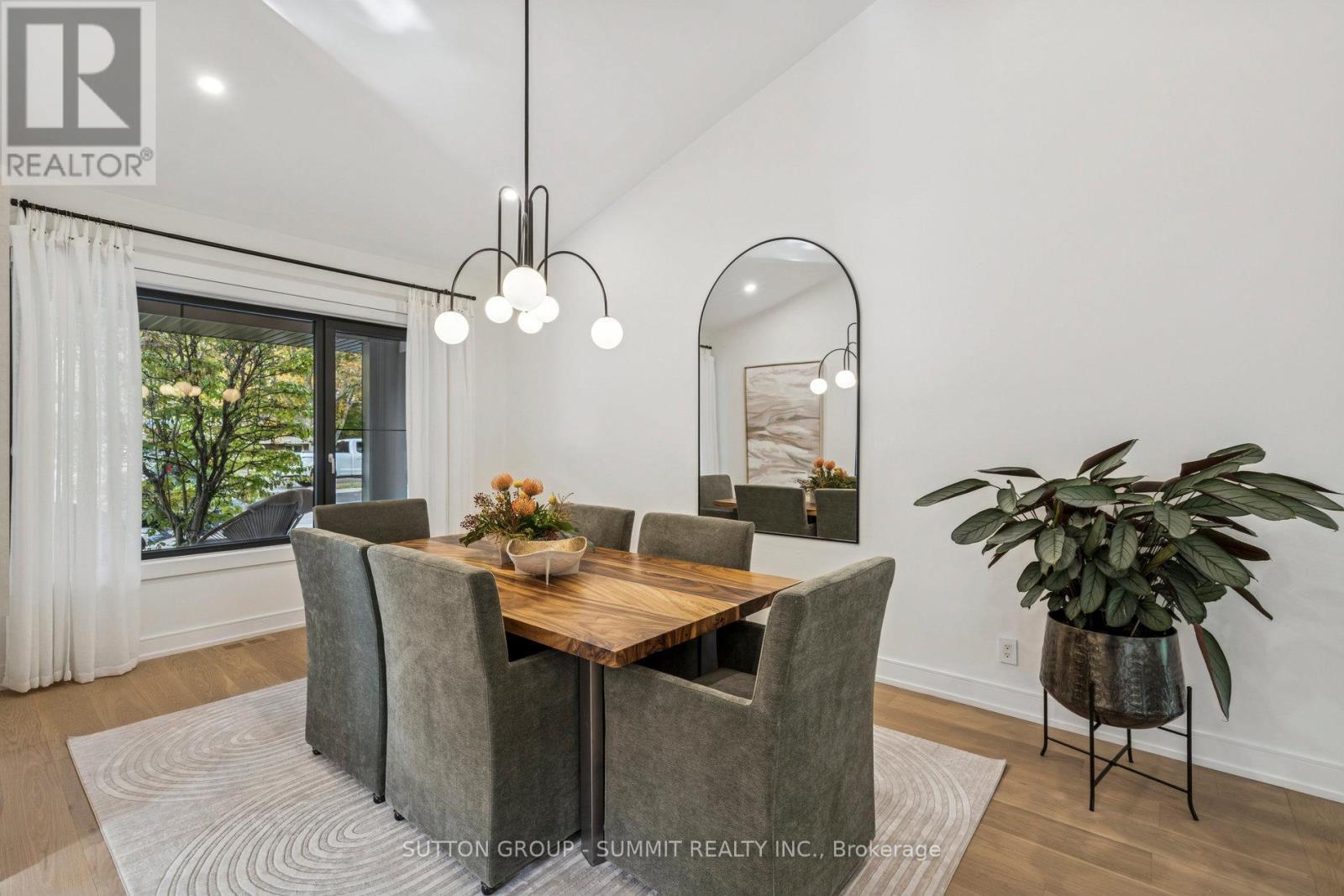 1688 Missenden Crescent, Mississauga, ON - Indoor Photo Showing Dining Room