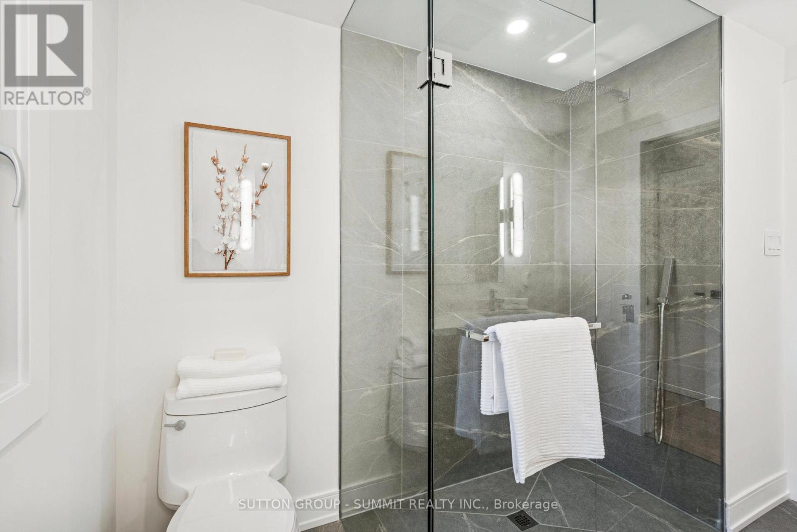 1688 Missenden Crescent, Mississauga, ON - Indoor Photo Showing Bathroom