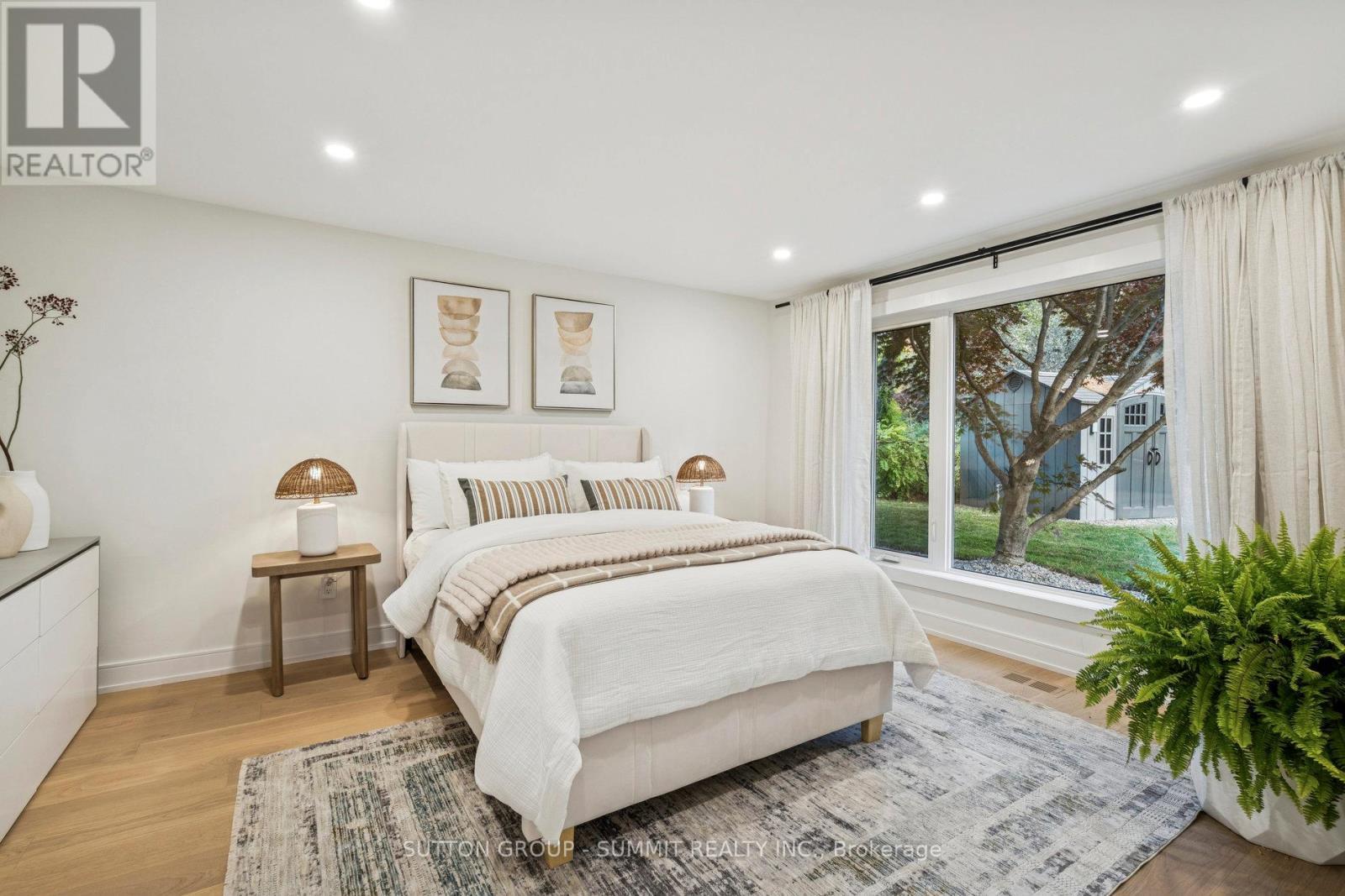 1688 Missenden Crescent, Mississauga, ON - Indoor Photo Showing Bedroom
