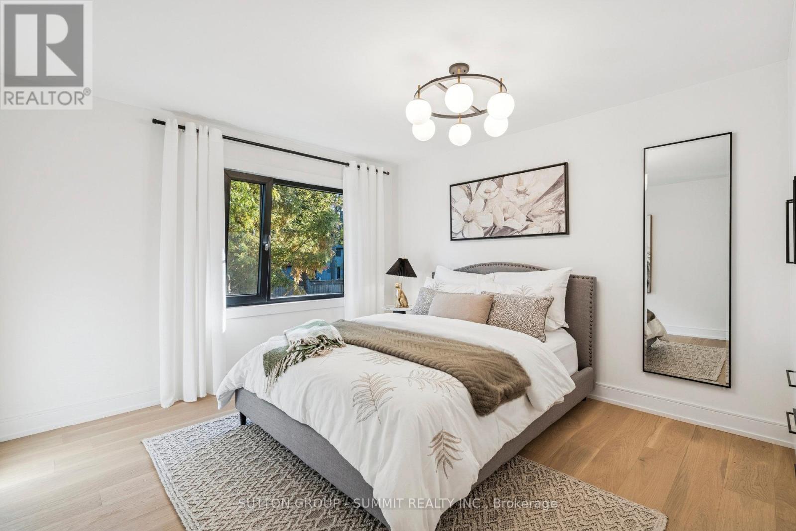 1688 Missenden Crescent, Mississauga, ON - Indoor Photo Showing Bedroom