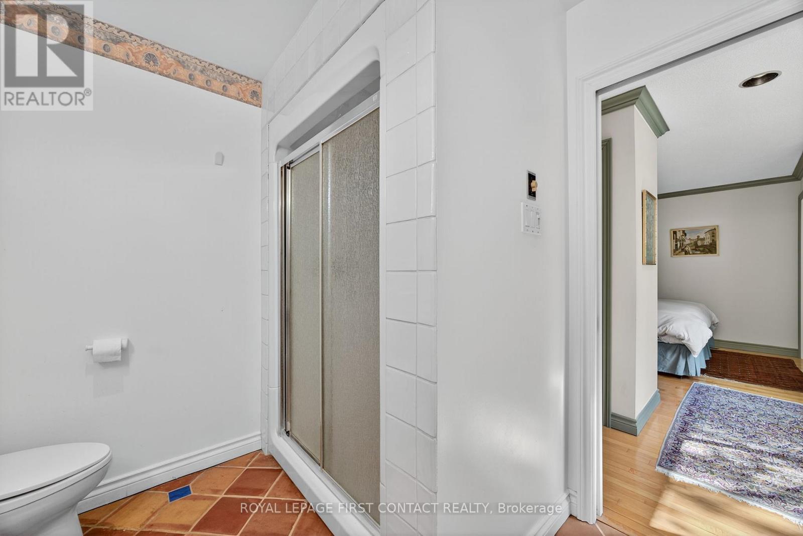 7 Maplecrest Road, Springwater, ON - Indoor Photo Showing Bathroom