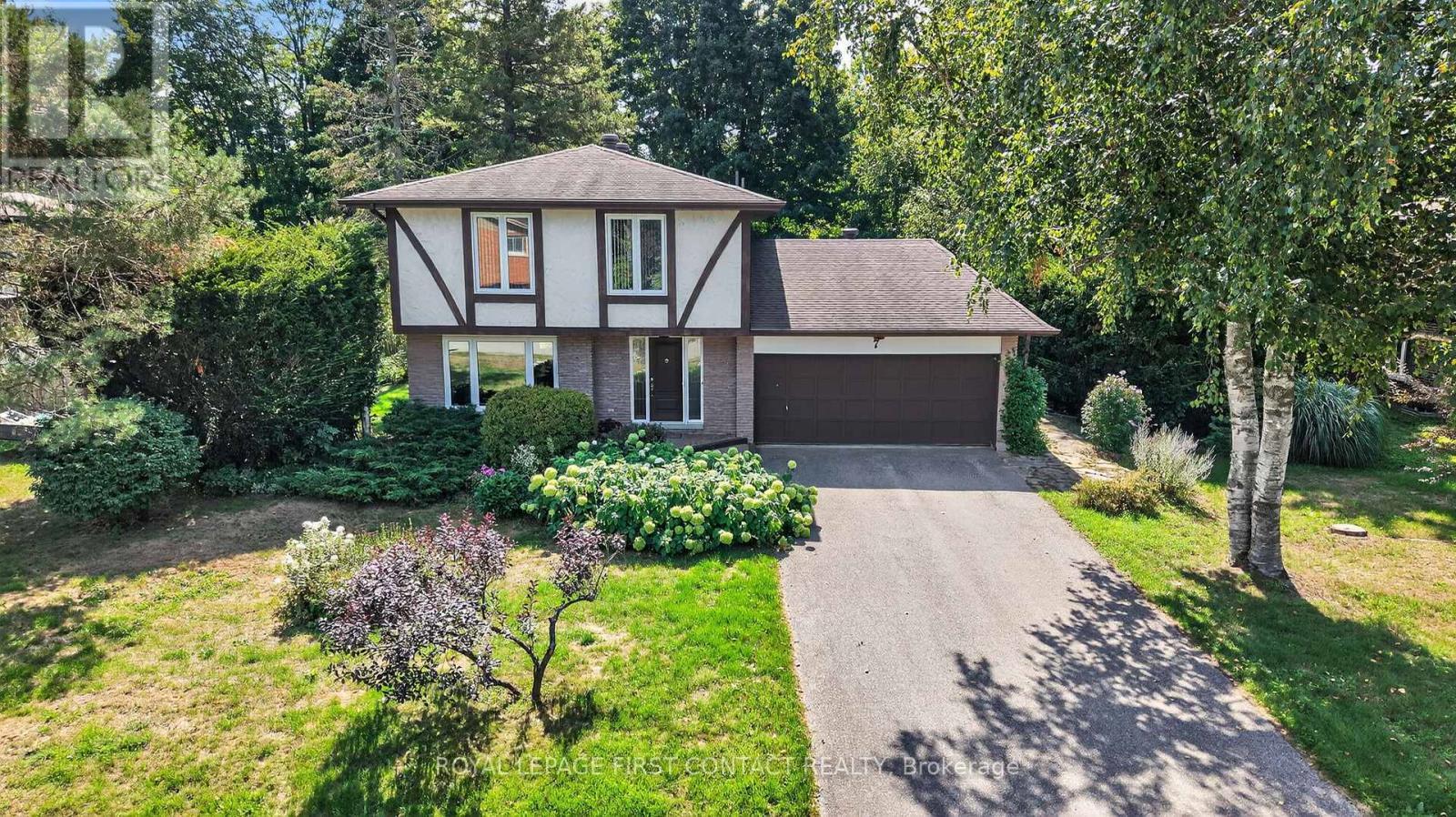 7 Maplecrest Road, Springwater, ON - Outdoor