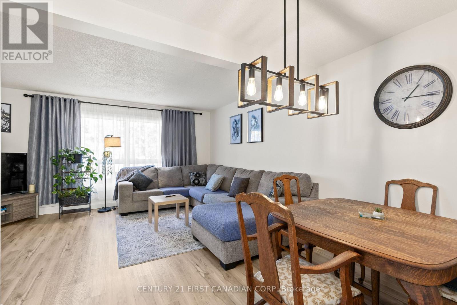 53 - 355 Sandringham Crescent, London South (South R), ON - Indoor