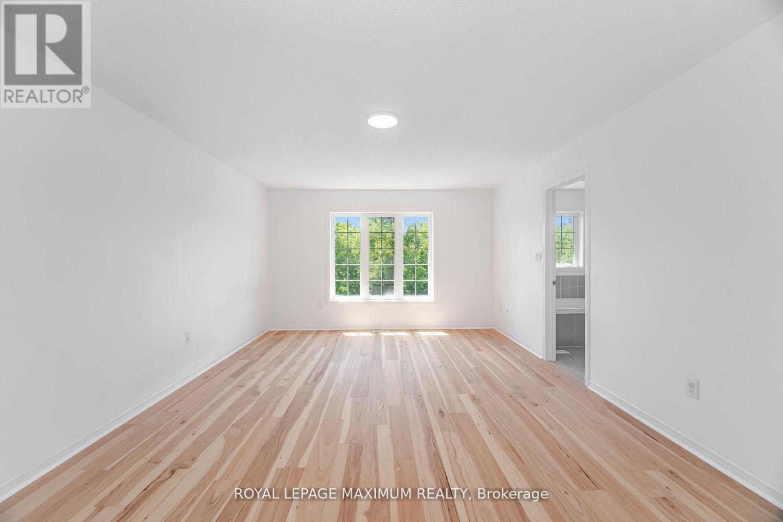 58 Gentile Circle, Vaughan, ON - Indoor Photo Showing Other Room