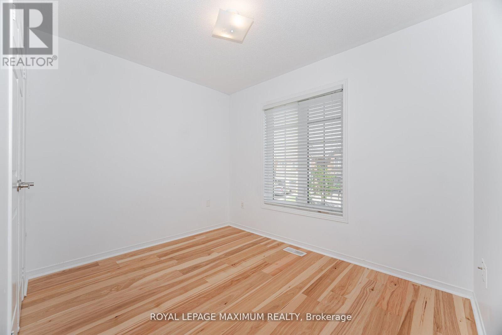 58 Gentile Circle, Vaughan, ON - Indoor Photo Showing Other Room