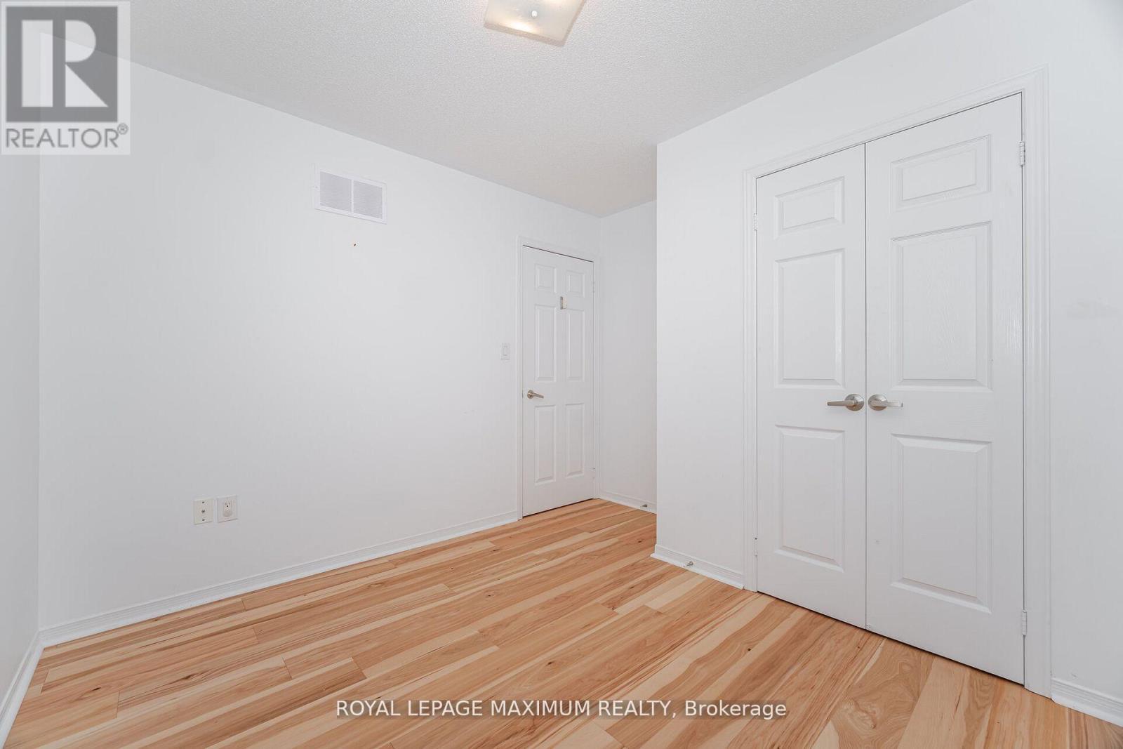 58 Gentile Circle, Vaughan, ON - Indoor Photo Showing Other Room
