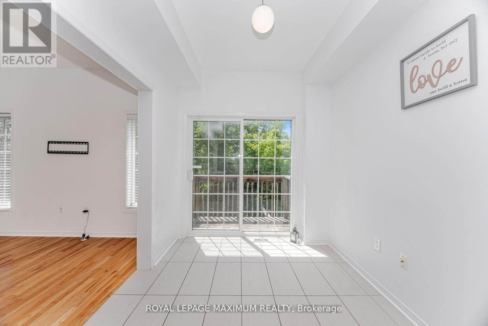 58 Gentile Circle, Vaughan, ON - Indoor Photo Showing Other Room