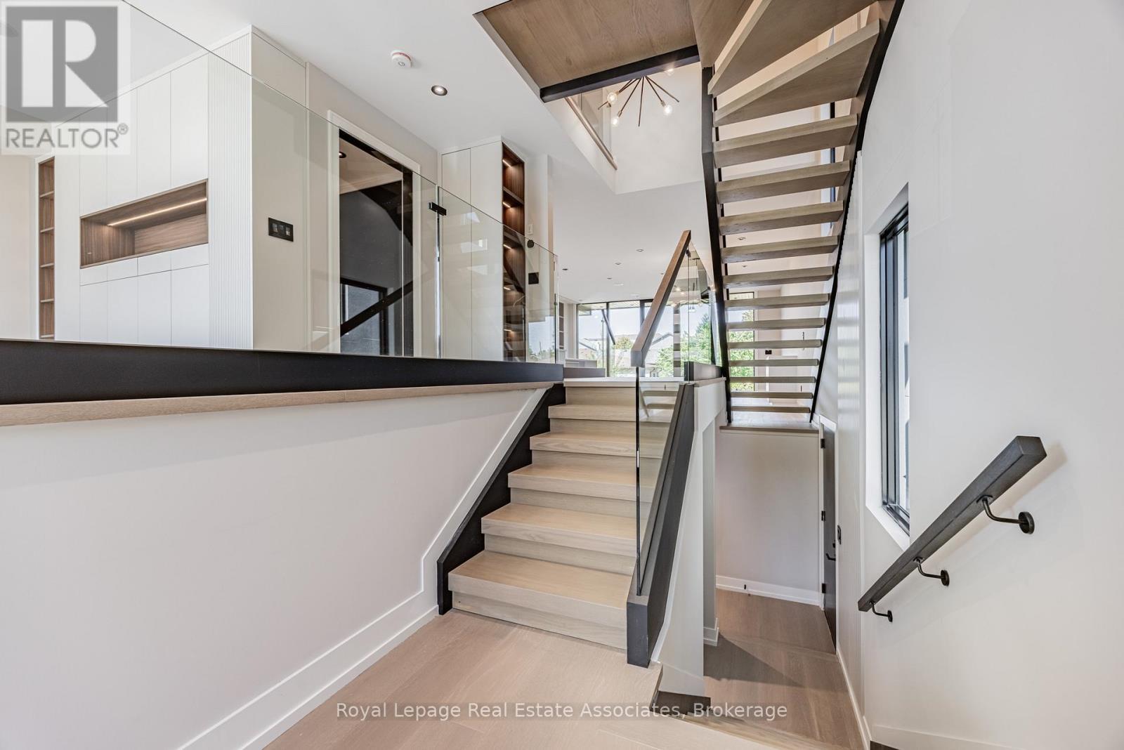 953 Halliday Avenue, Mississauga, ON - Indoor Photo Showing Other Room