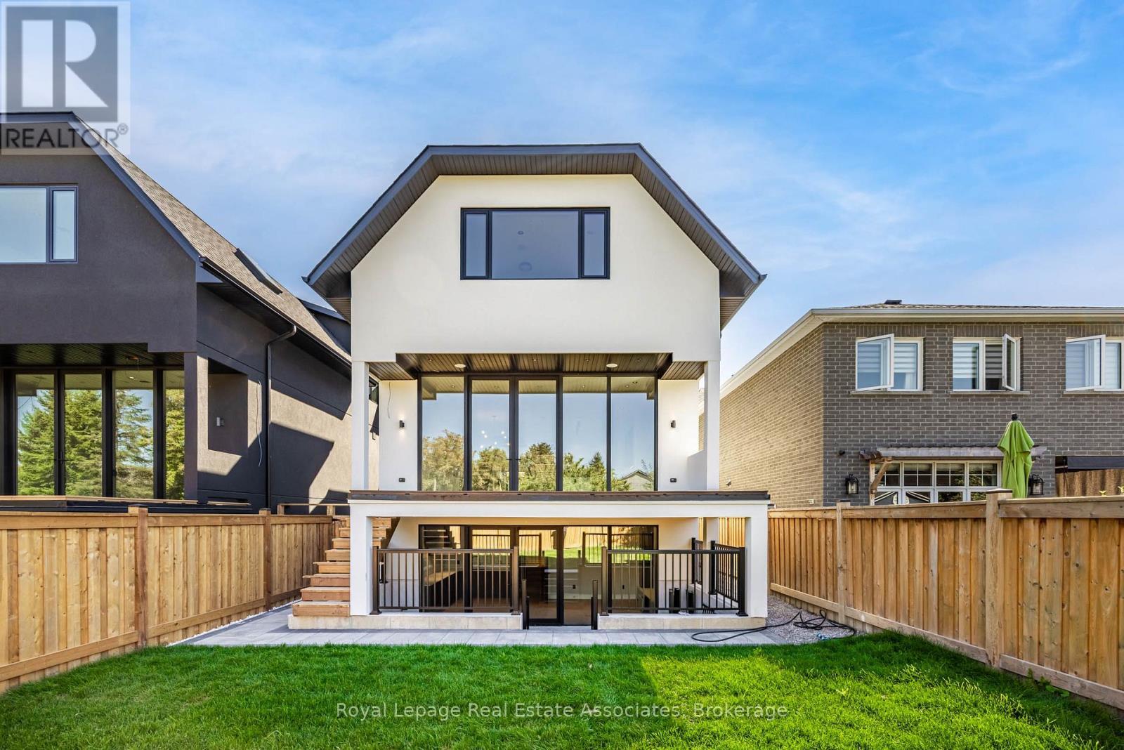 953 Halliday Avenue, Mississauga, ON - Outdoor With Deck Patio Veranda