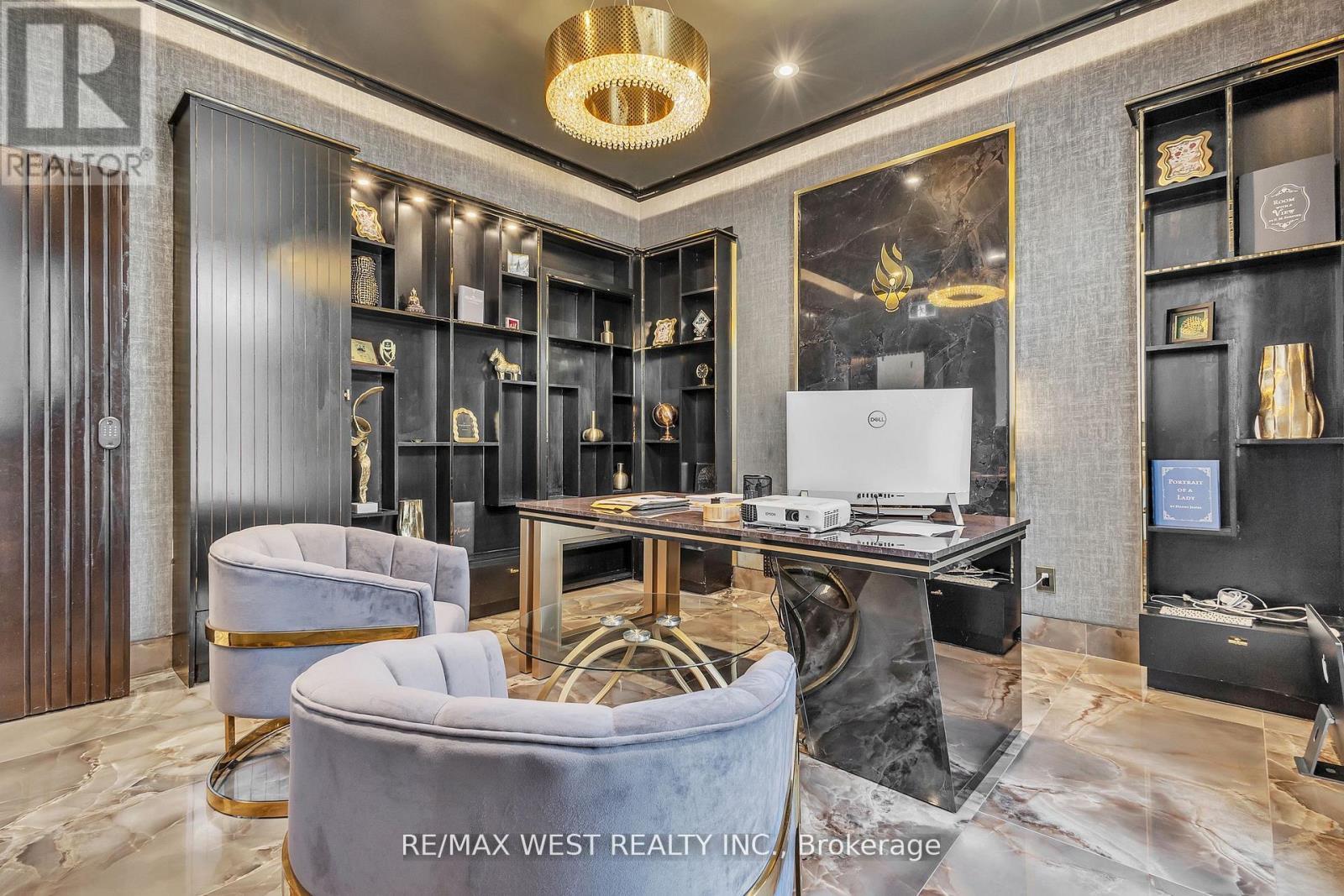 17&18 - 418 Hanlan Road, Vaughan, ON