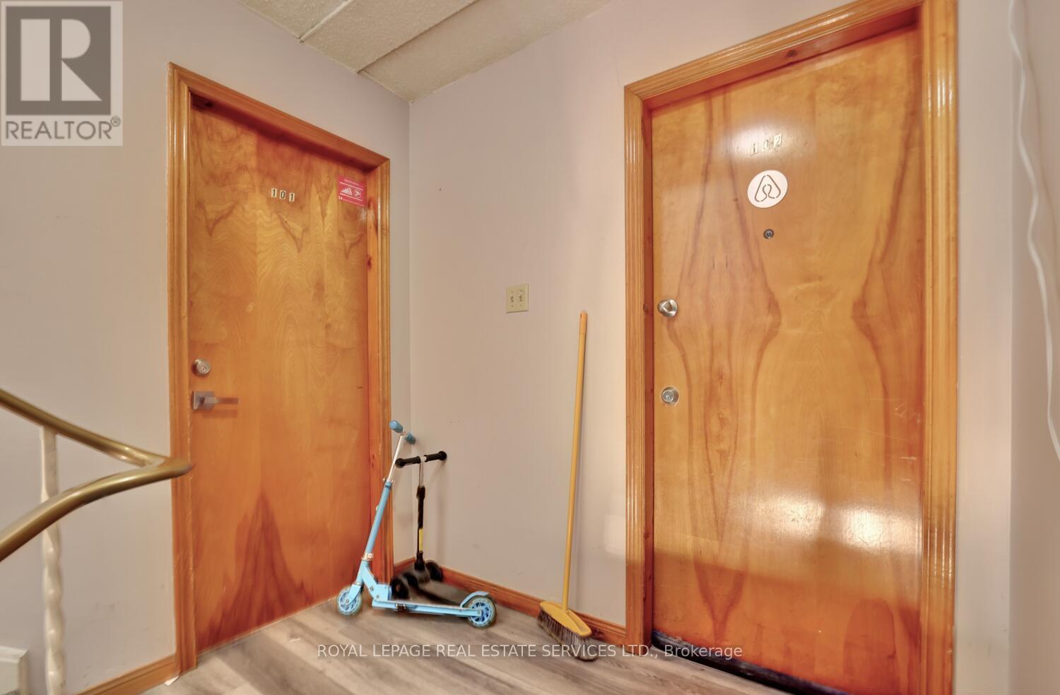 894 College Street, Toronto, ON