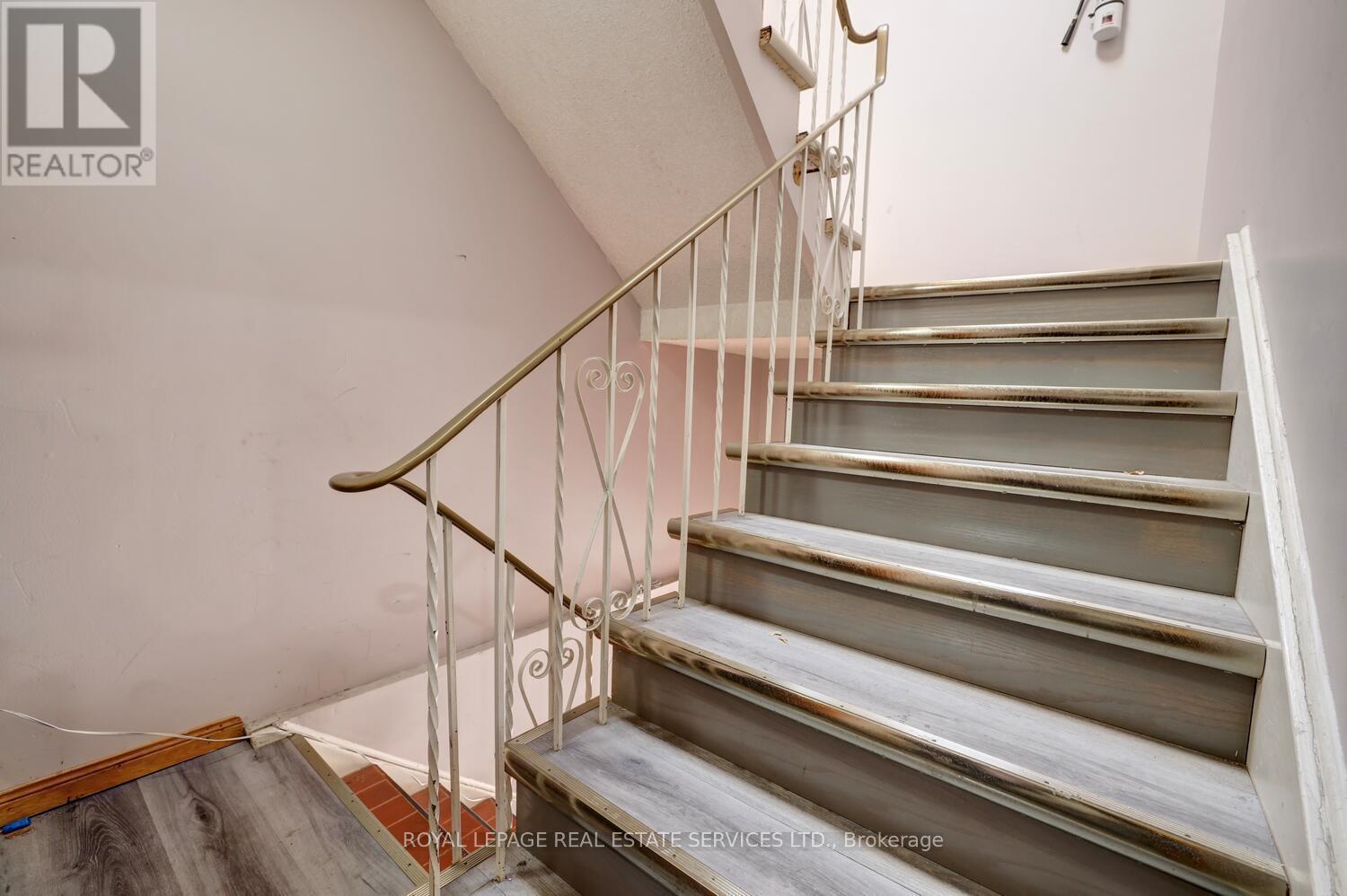 894 College Street, Toronto, ON