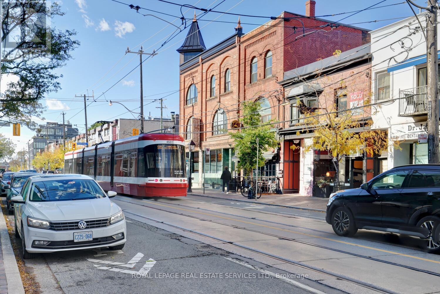 894 College Street, Toronto, ON