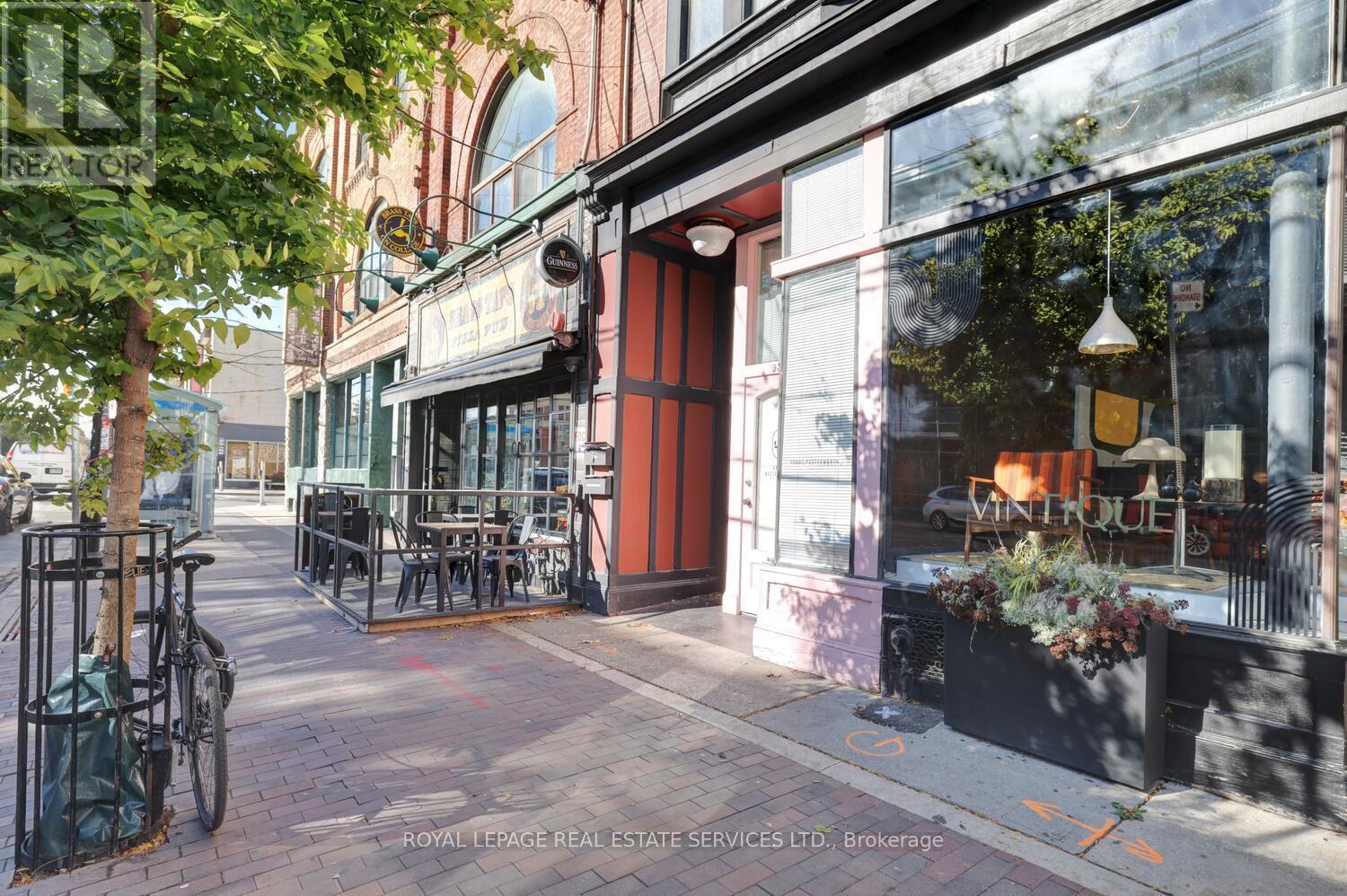 894 College Street, Toronto, ON