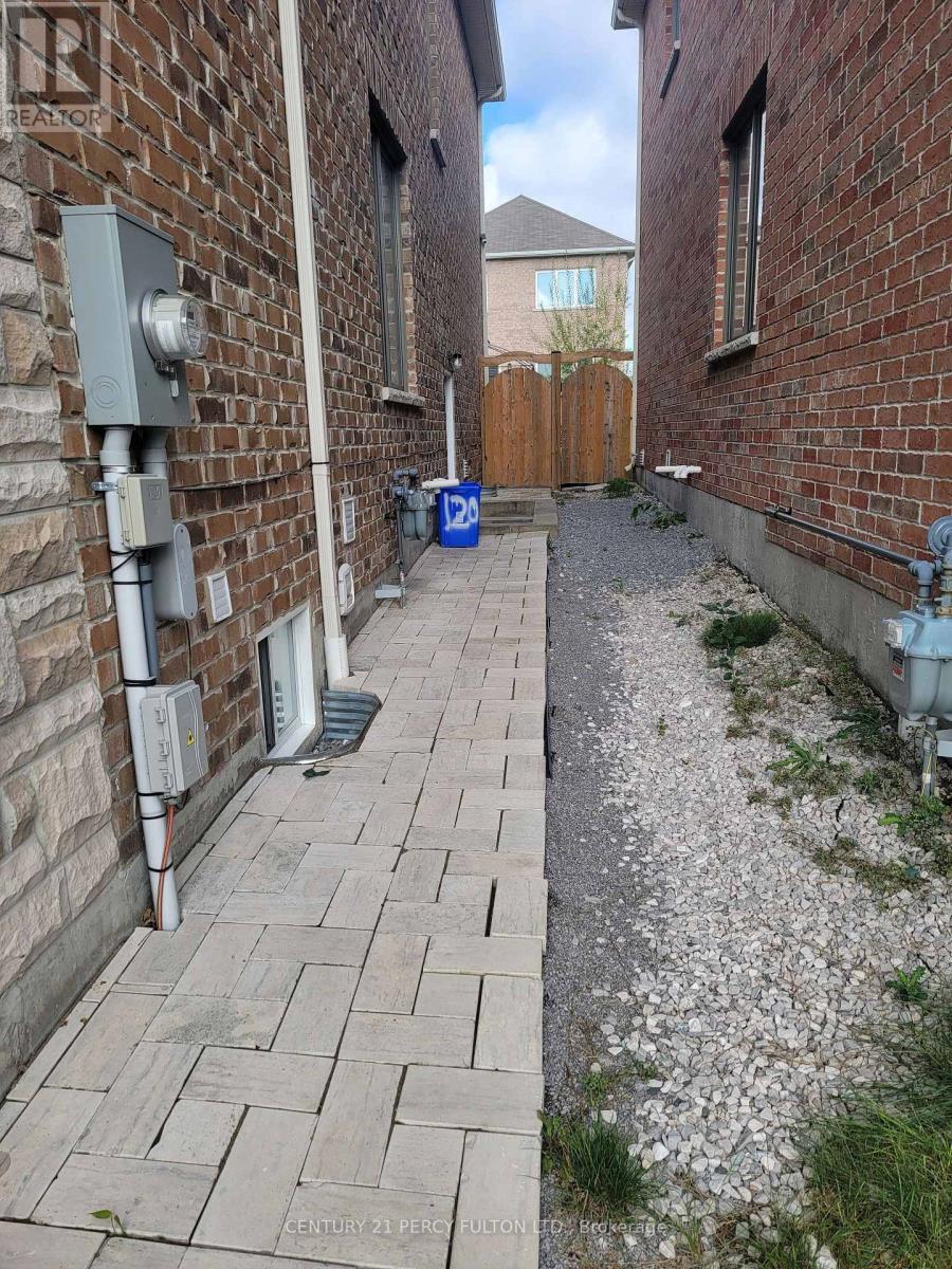 Bsmt - 120 Westfield Drive, Whitby, ON - Outdoor With Exterior