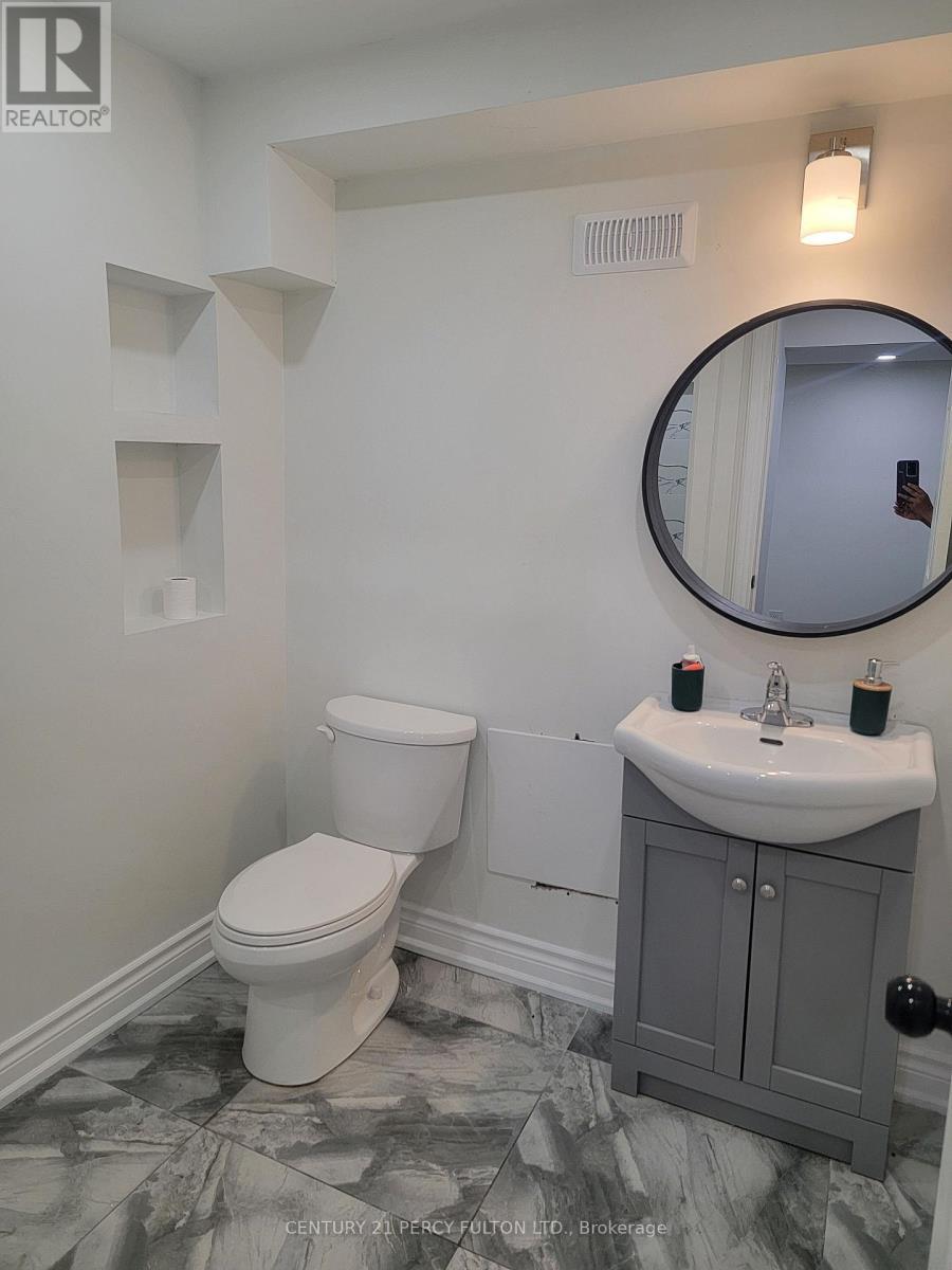 Bsmt - 120 Westfield Drive, Whitby, ON - Indoor Photo Showing Bathroom