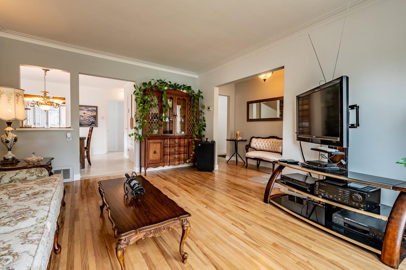 Salon - 235 Rue De La Madone, Trois-Rivières, QC - Indoor Photo Showing Living Room