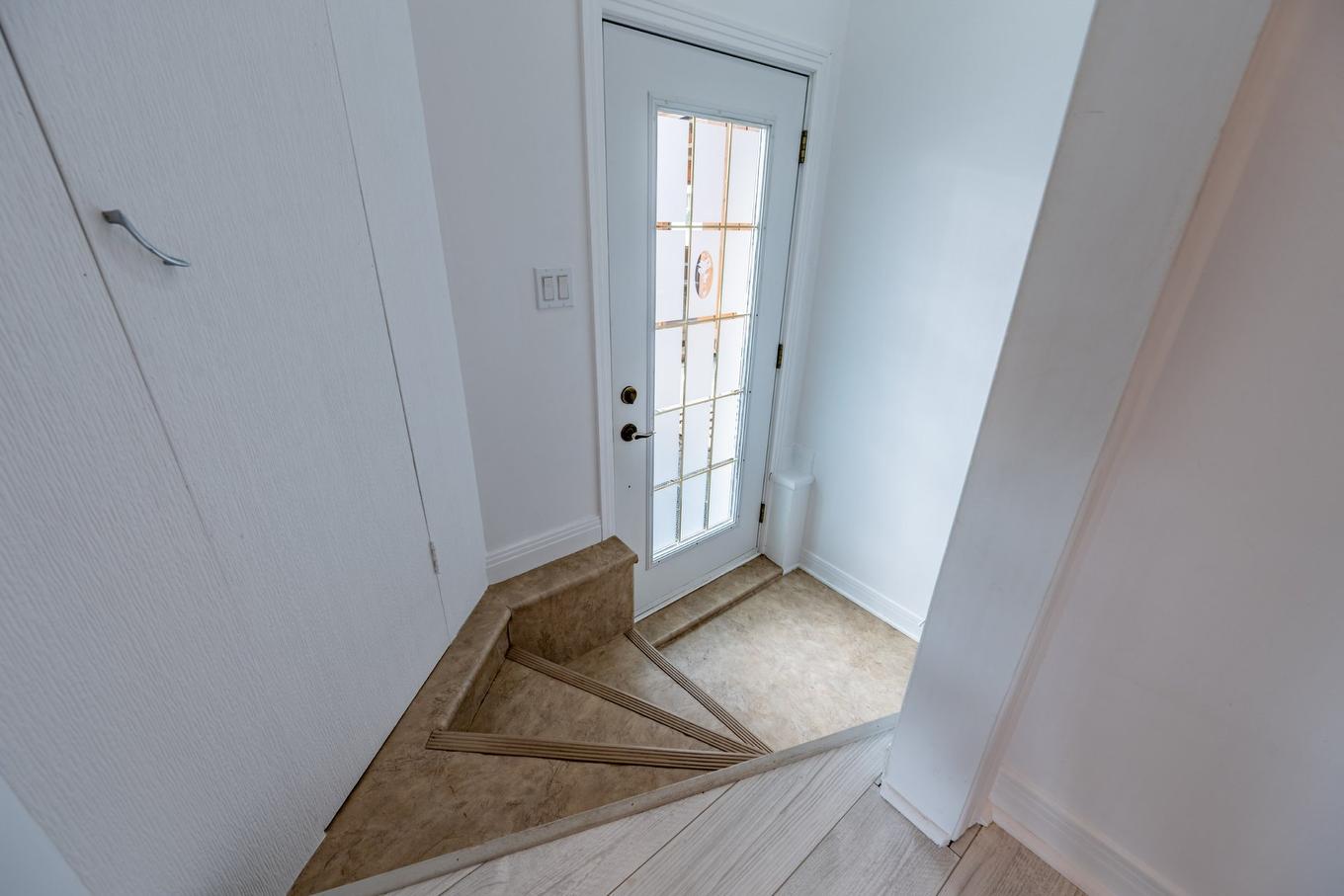 Escalier - 235 Rue De La Madone, Trois-Rivières, QC - Indoor Photo Showing Other Room