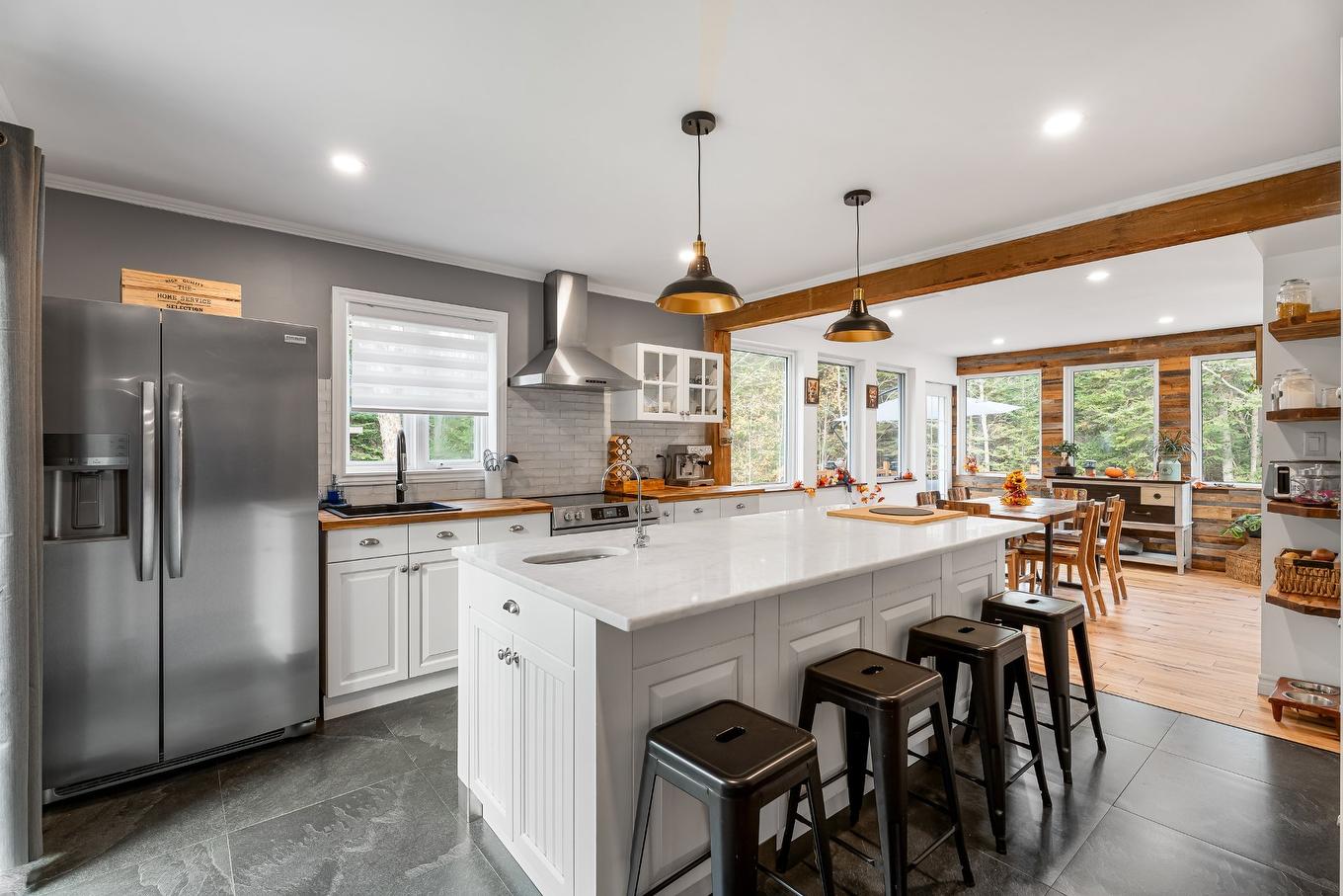 Kitchen - 4760 Ch. De La Doncaster, Sainte-Adèle, QC - Indoor Photo Showing Kitchen With Upgraded Kitchen