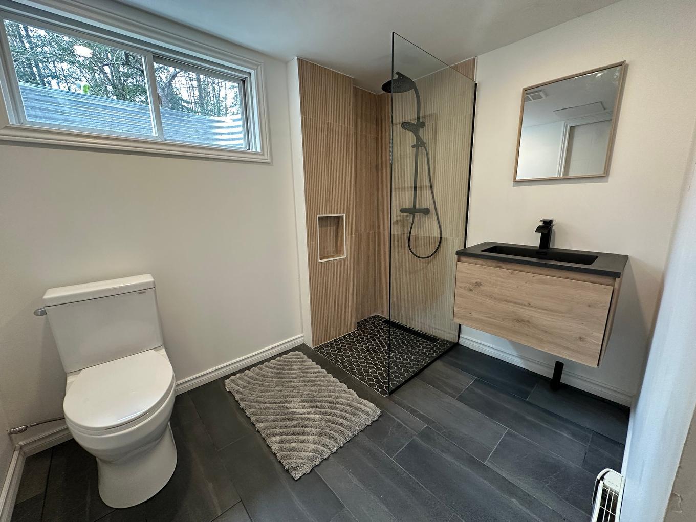 Bathroom - 4760 Ch. De La Doncaster, Sainte-Adèle, QC - Indoor Photo Showing Bathroom