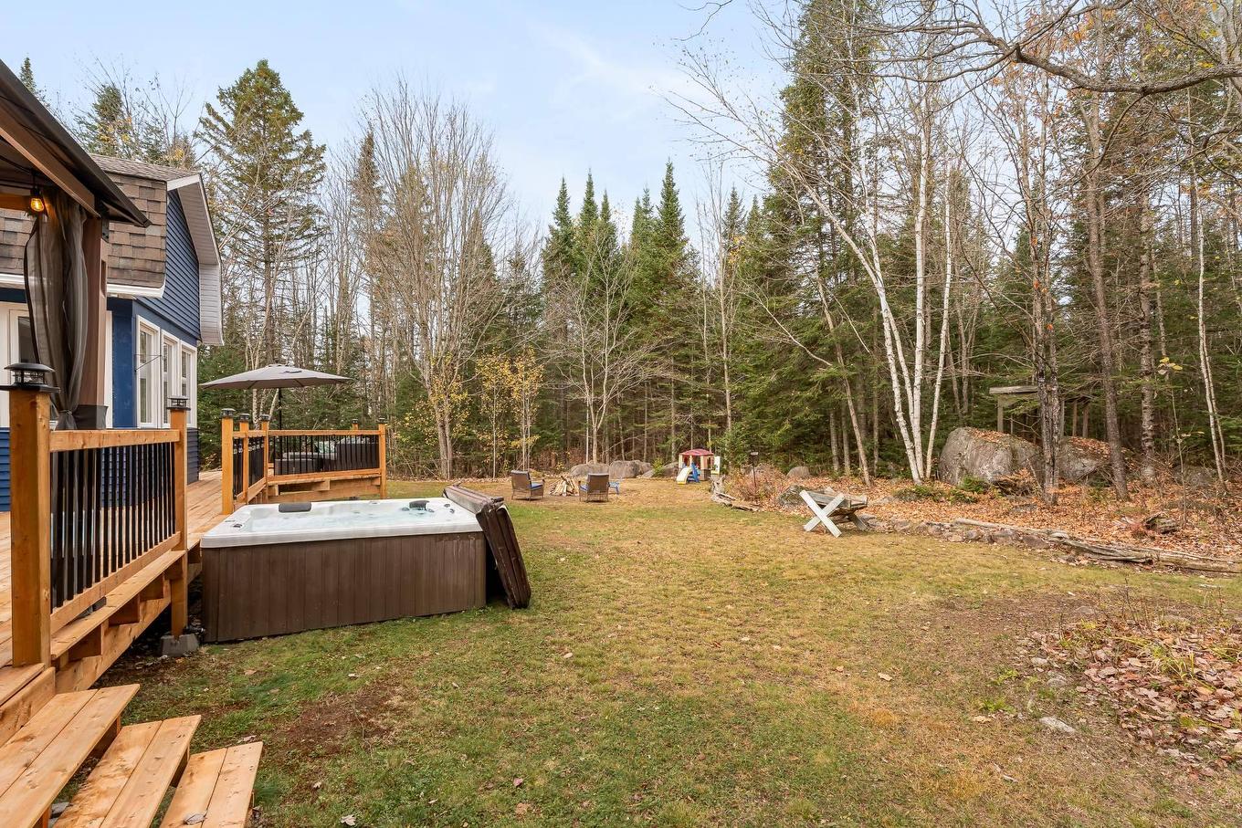 Backyard - 4760 Ch. De La Doncaster, Sainte-Adèle, QC - Outdoor