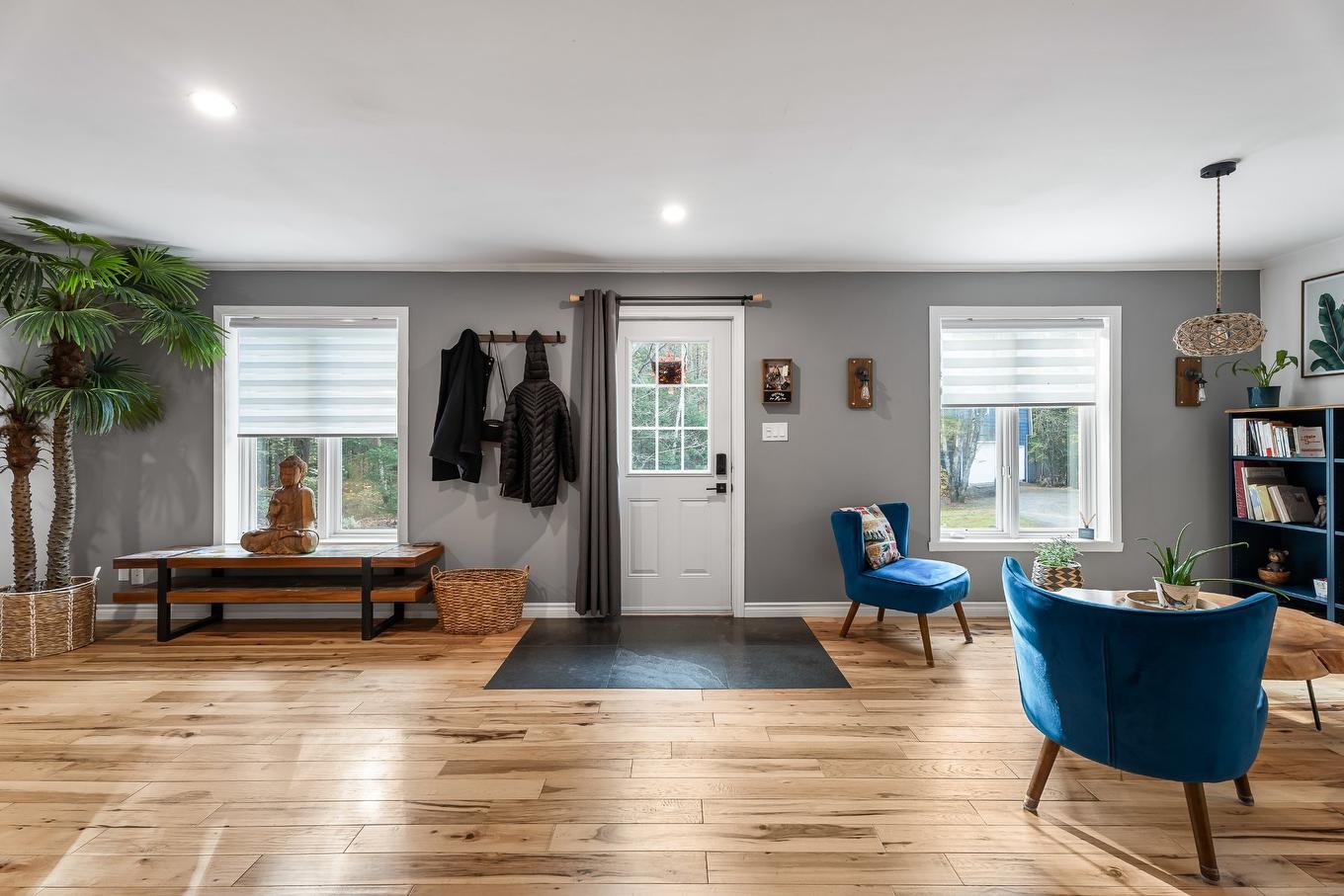 Living room - 4760 Ch. De La Doncaster, Sainte-Adèle, QC - Indoor