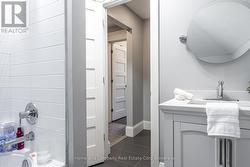 3rd Floor 4 Pc Bathroom -