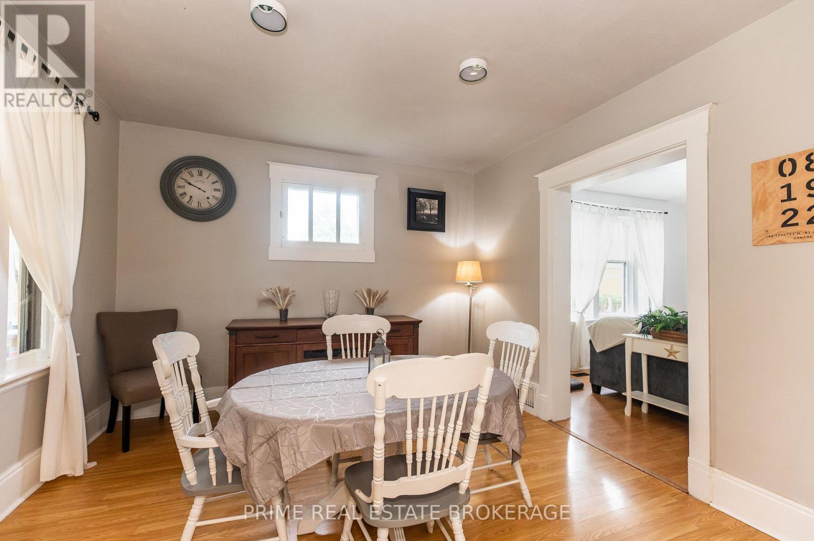 72 Walnut Street, St. Thomas, ON - Indoor Photo Showing Dining Room