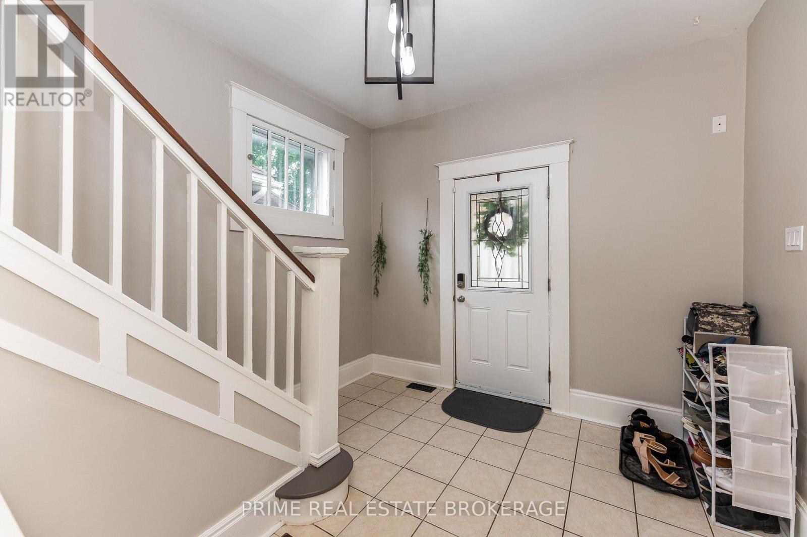 72 Walnut Street, St. Thomas, ON - Indoor Photo Showing Other Room