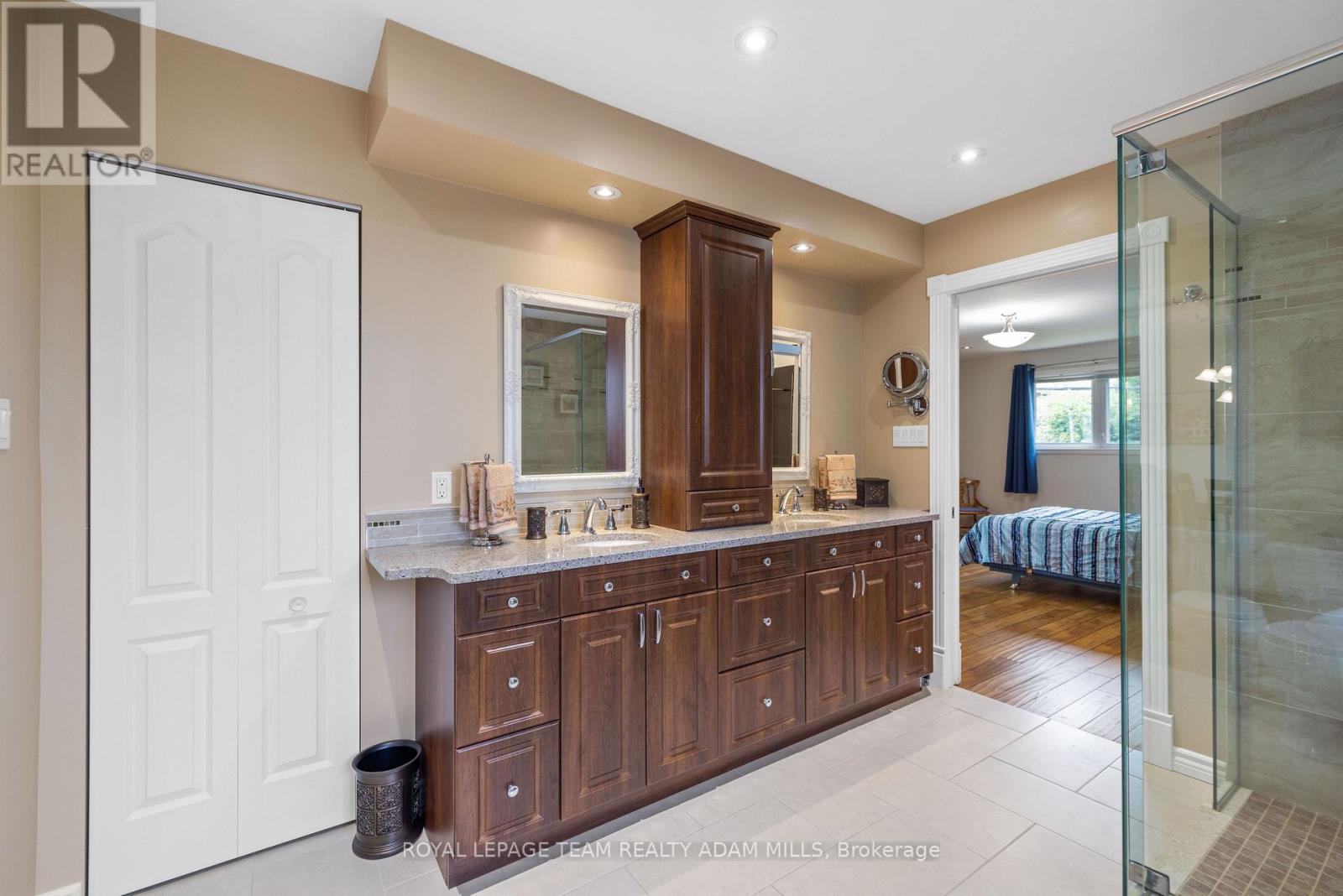 1396 Maxime Street, Ottawa, ON - Indoor Photo Showing Bathroom