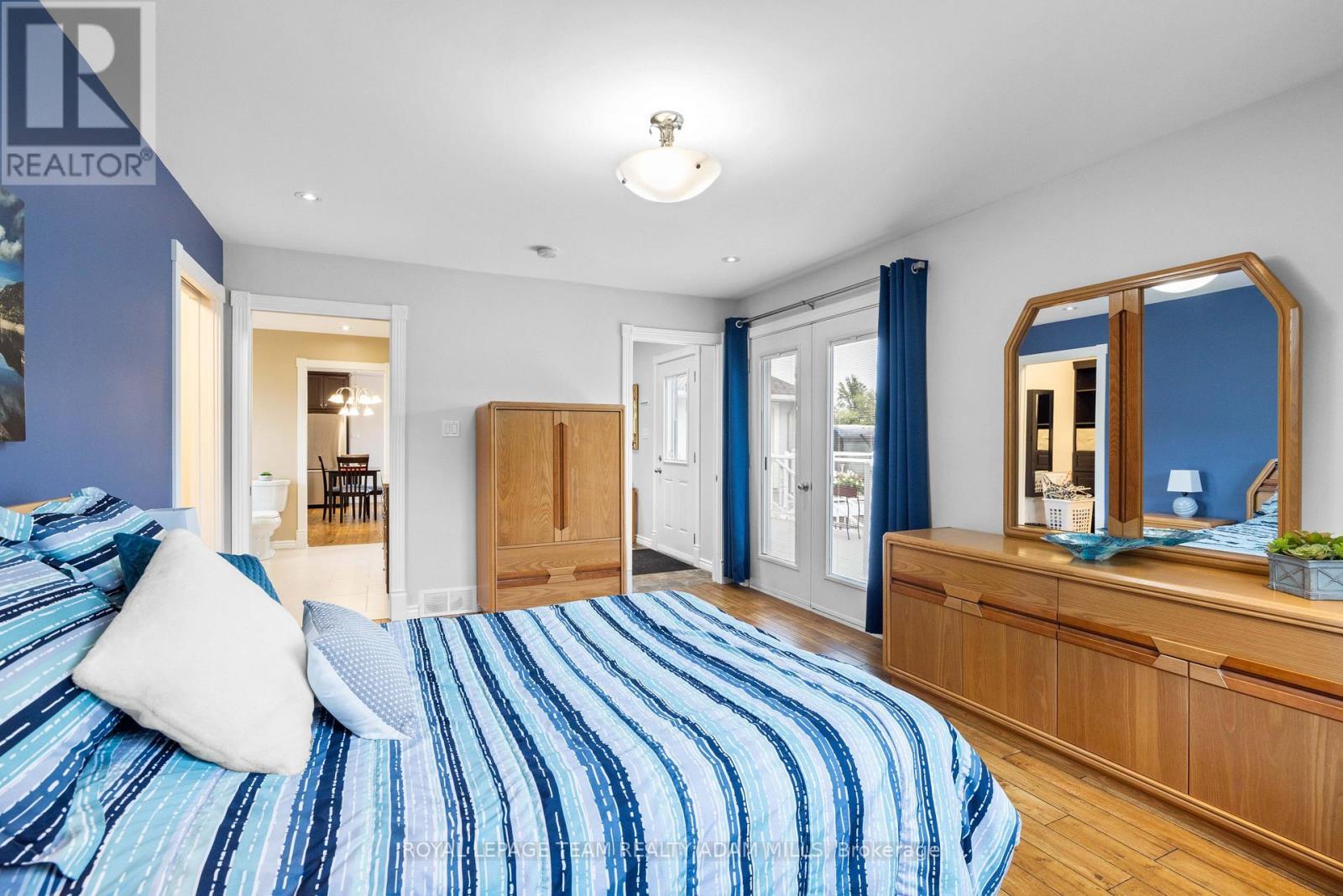 1396 Maxime Street, Ottawa, ON - Indoor Photo Showing Bedroom