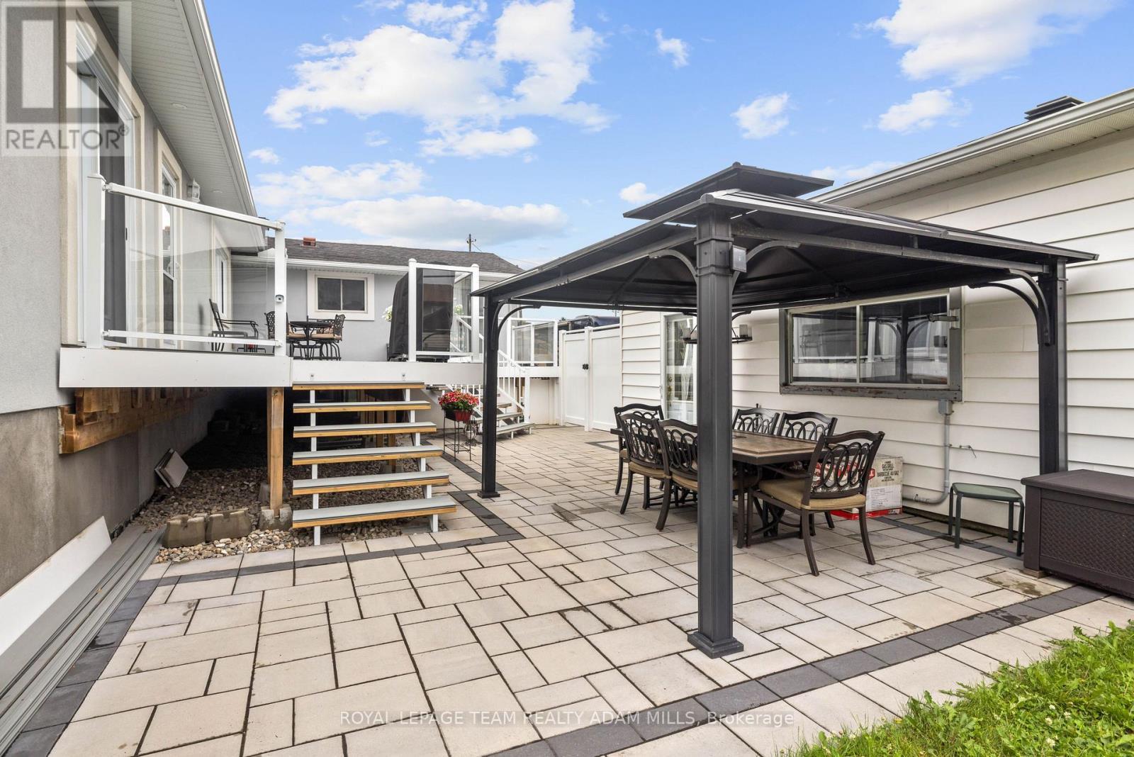 1396 Maxime Street, Ottawa, ON - Outdoor With Deck Patio Veranda