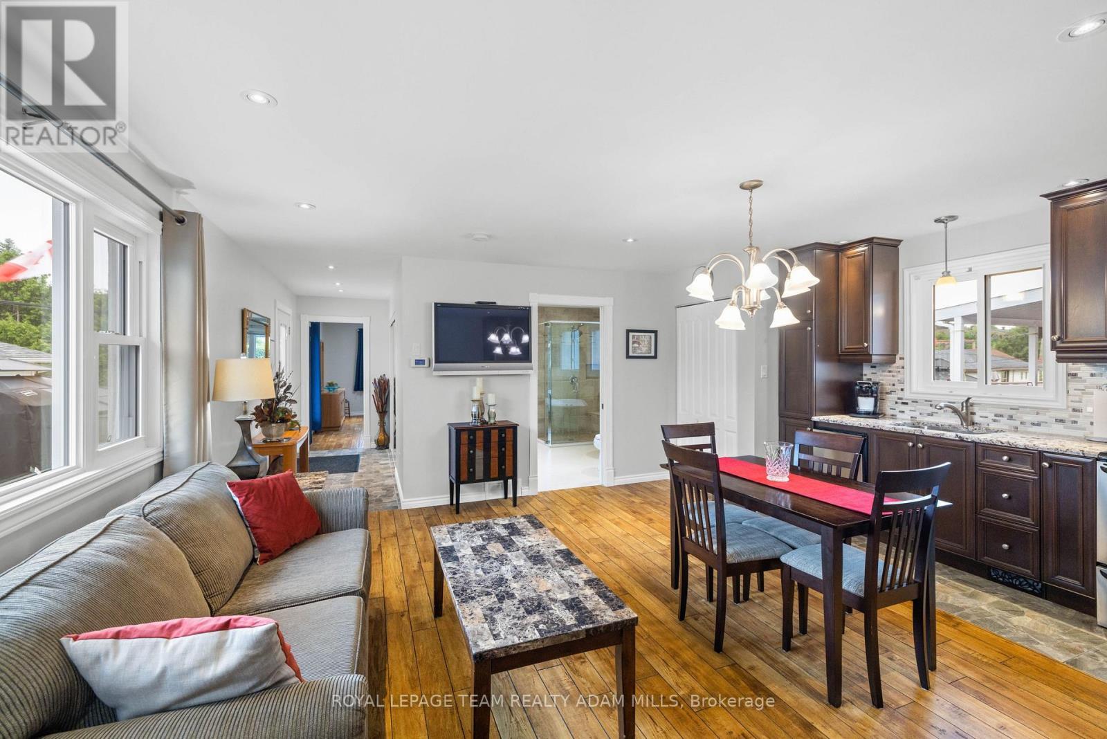 1396 Maxime Street, Ottawa, ON - Indoor