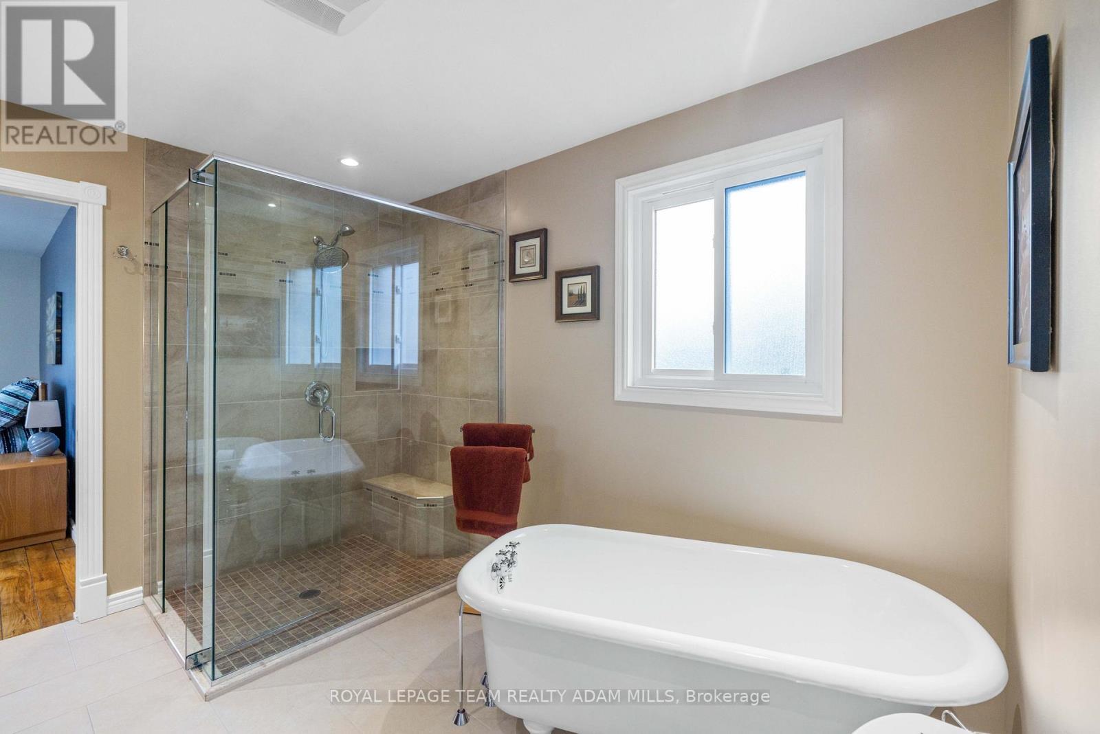 1396 Maxime Street, Ottawa, ON - Indoor Photo Showing Bathroom